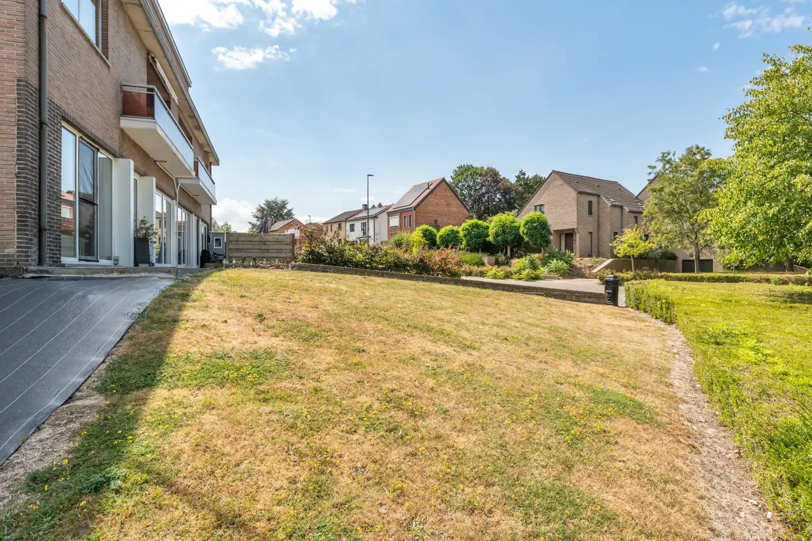 Gelijkvloers appartement met voortuin en privéparking in Diest foto 18