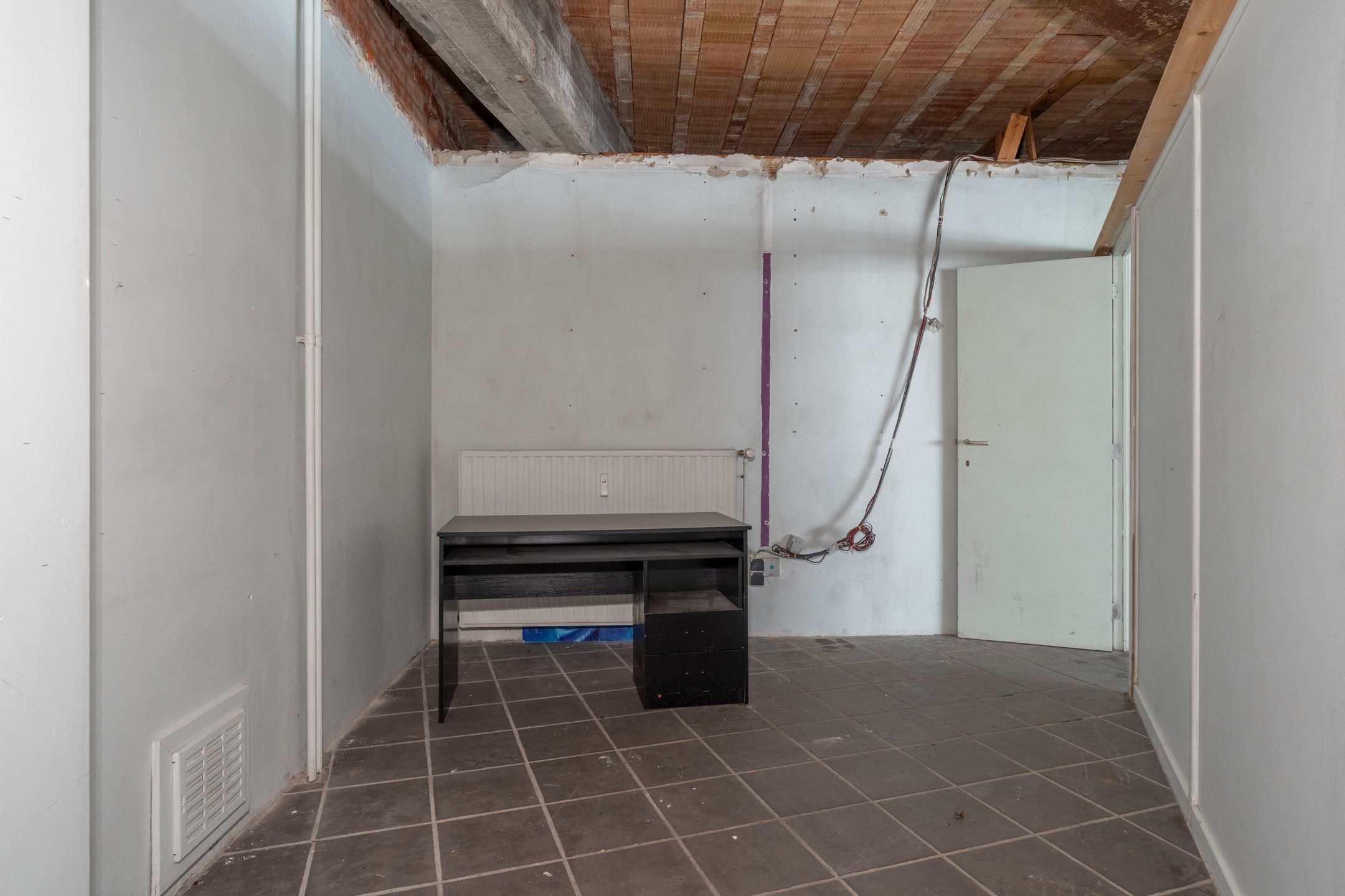 Ruim handelspand met mooie vitrinebreedte, op toplocatie! foto 12