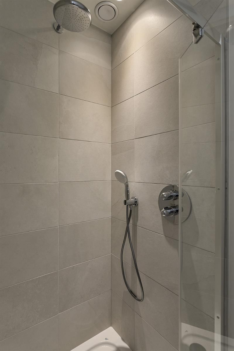 ANTWERPEN ZUID - Instapklaar appartement met terras foto 16