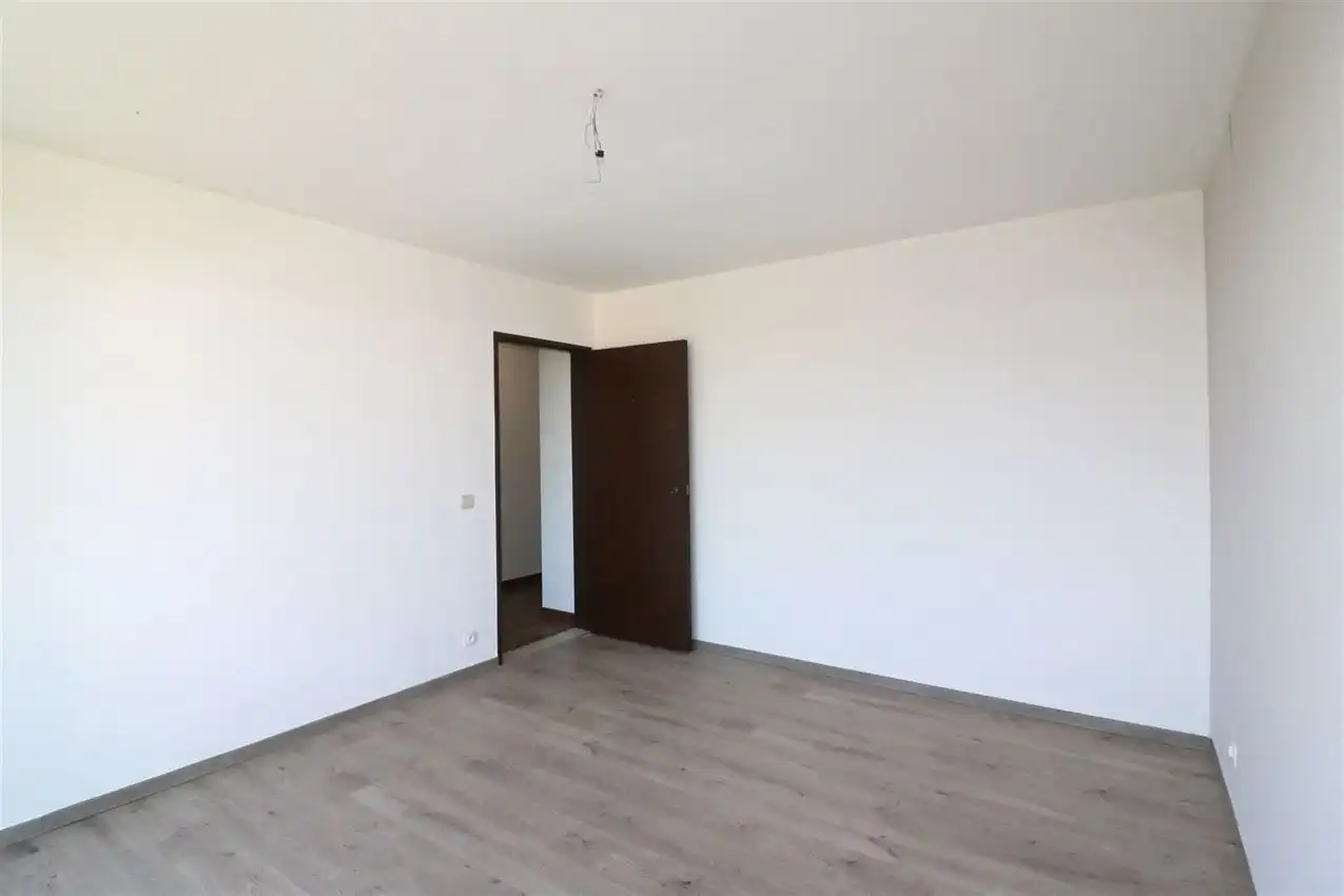 Zonnig appartement met 2 slaapkamers en garage op zeer goede, rustige locatie foto 12
