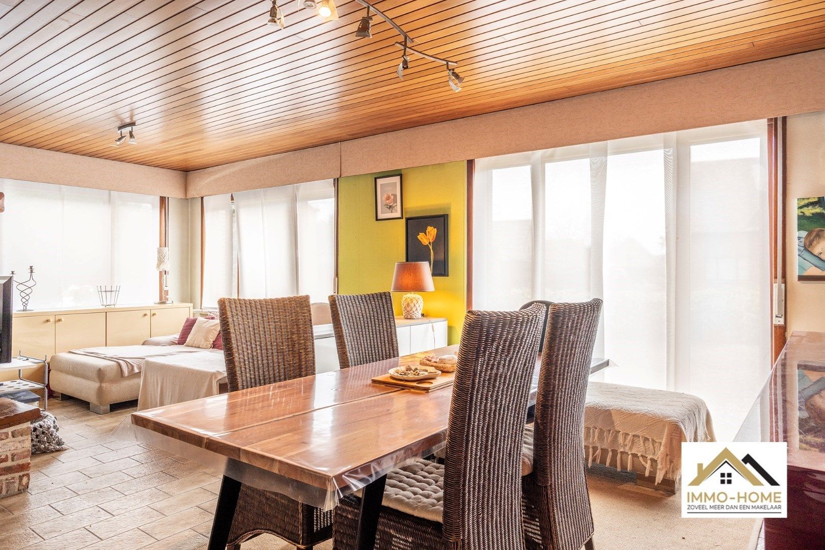 Halfopen bebouwing in groene omgeving! foto 7