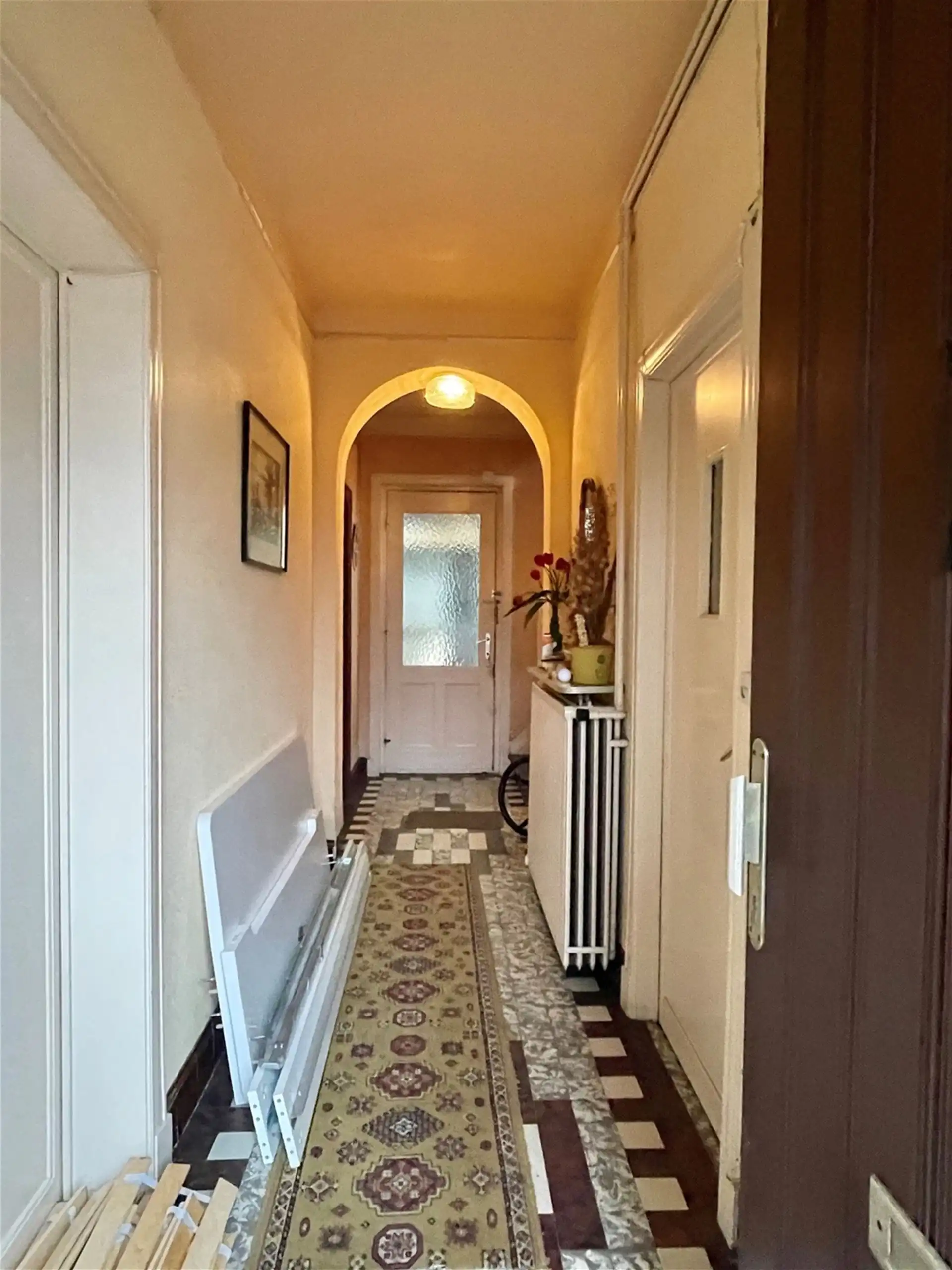 Commercieel gelegen woning met atelier (370m2) op 1198m2! foto 8