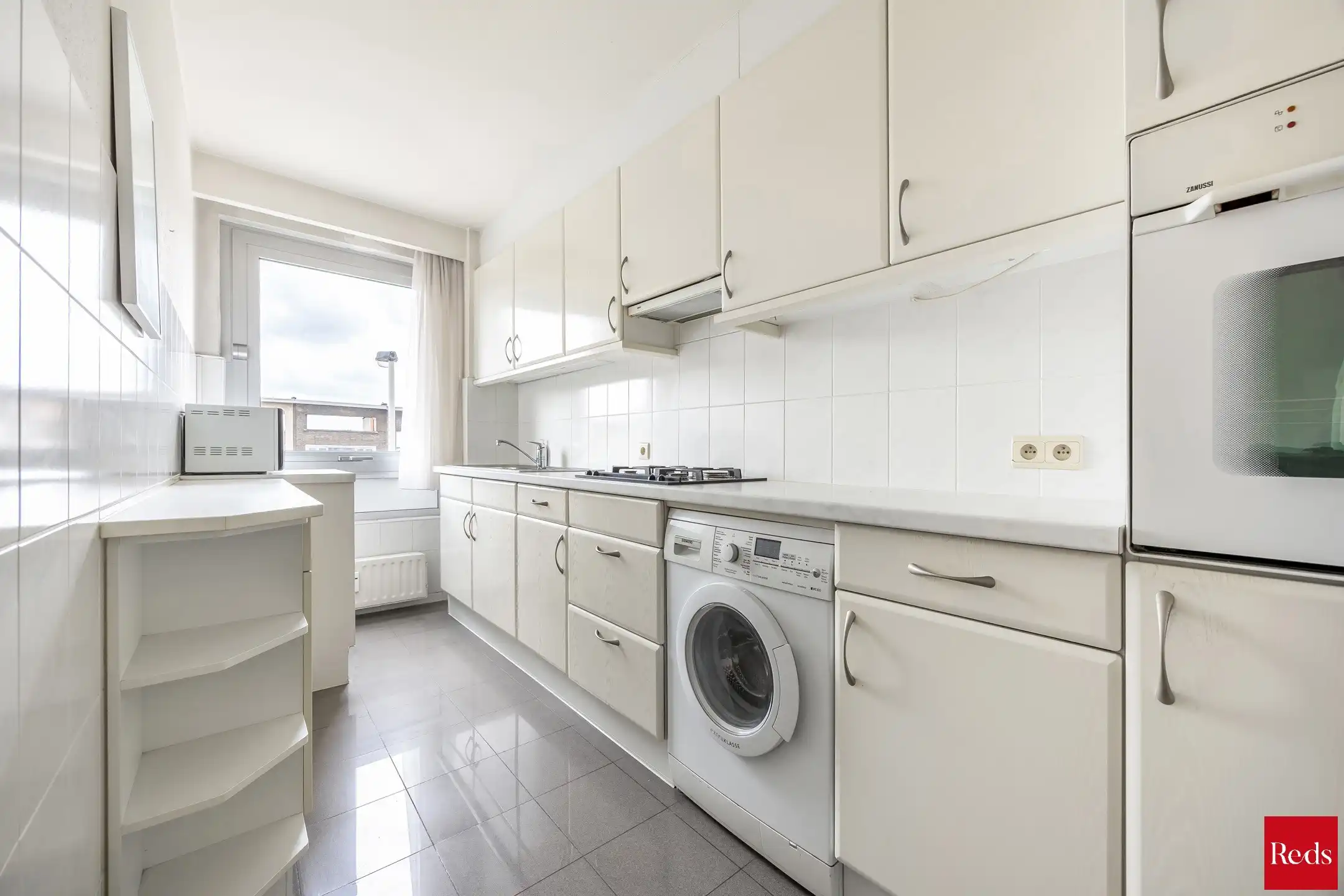 zeer verzorgd appartement met 2 slaapkamers, terras en garage foto 6