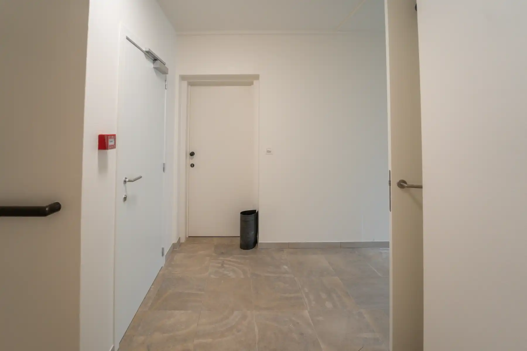 Gerenoveerd 2-slaapkamerappartement met uitzicht op Sint-Baafskathedraal foto 15