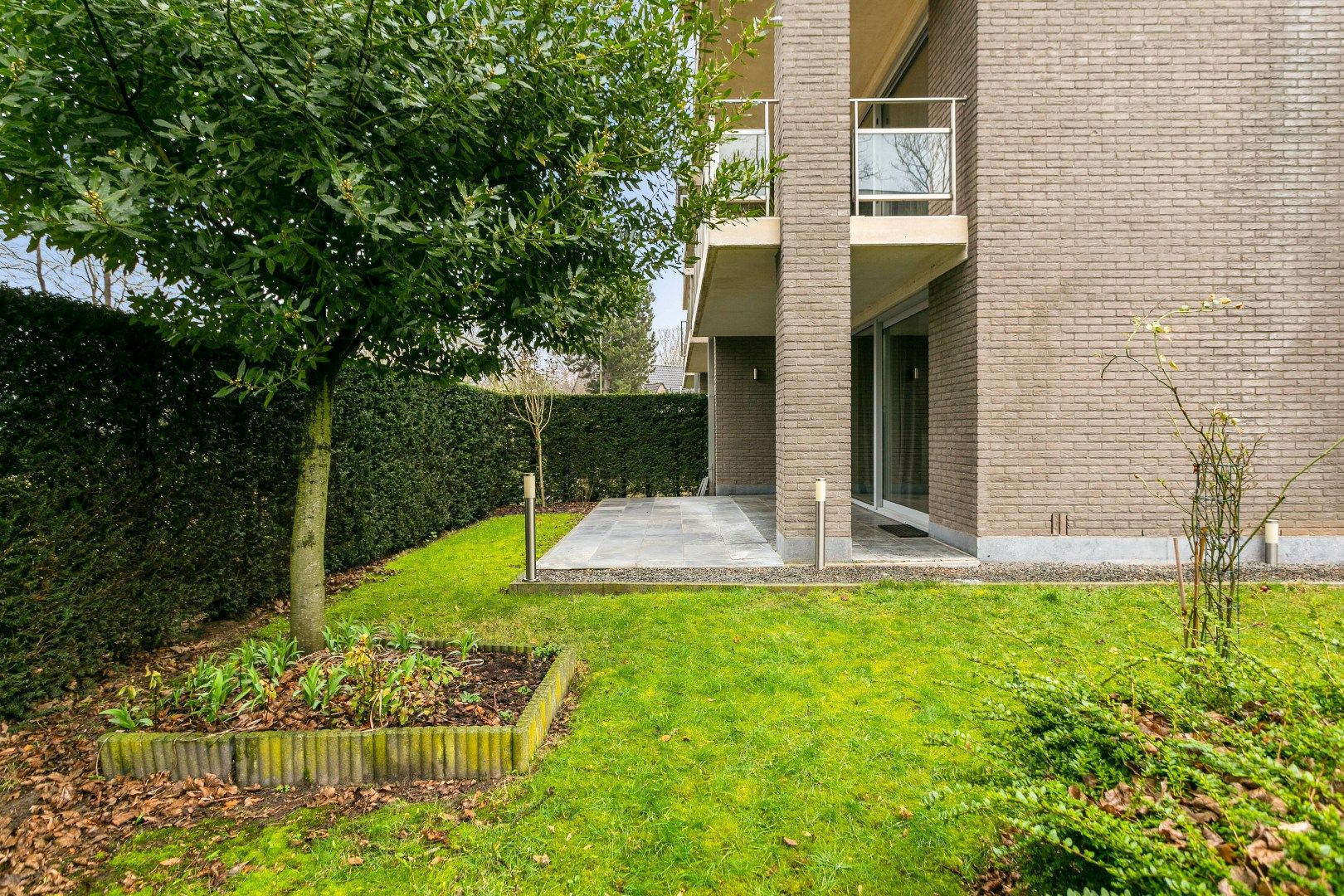 Prachtig gelijkvloers  3 slaapkamer appartement met tuin van 389m2 foto 12