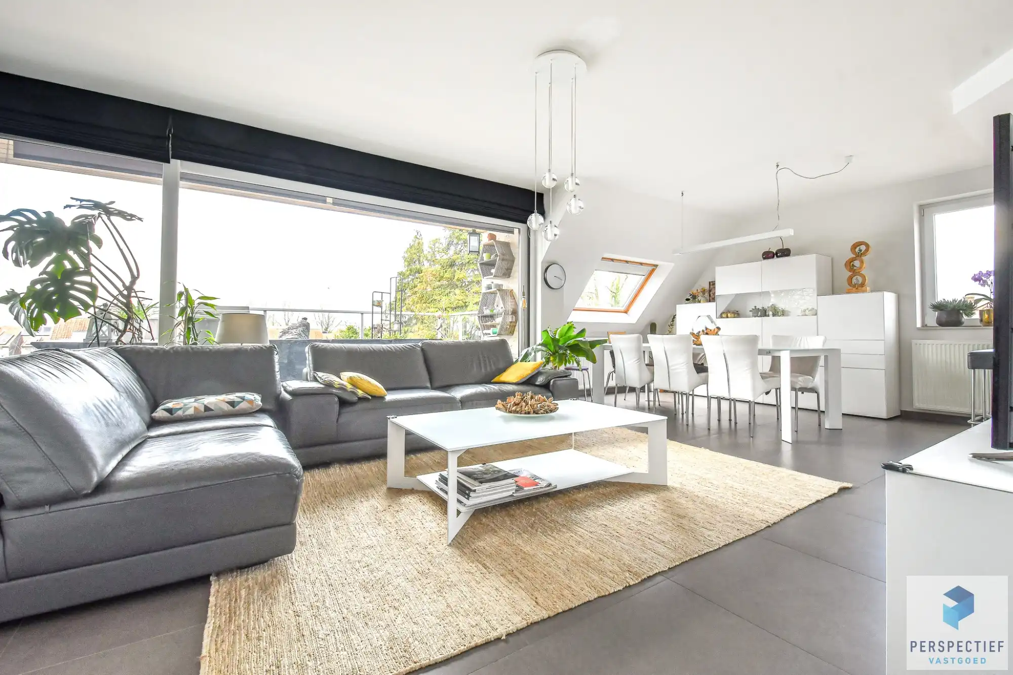 Ruim duplex-appartement van 111 m² met zonneterras in Beernem foto 2