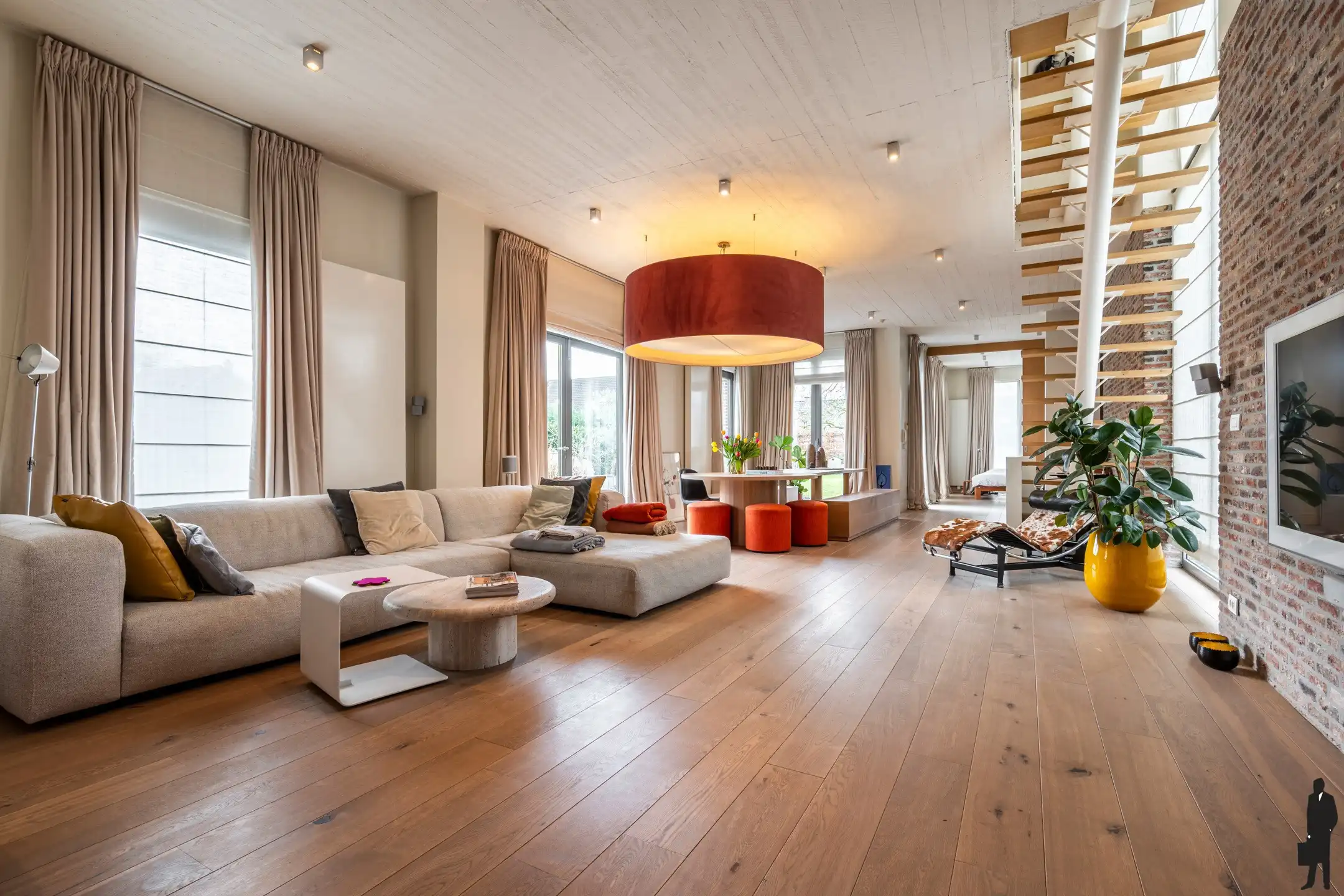 Unieke villa met zwembad, 4 slpk en zuidgerichte tuin foto 8