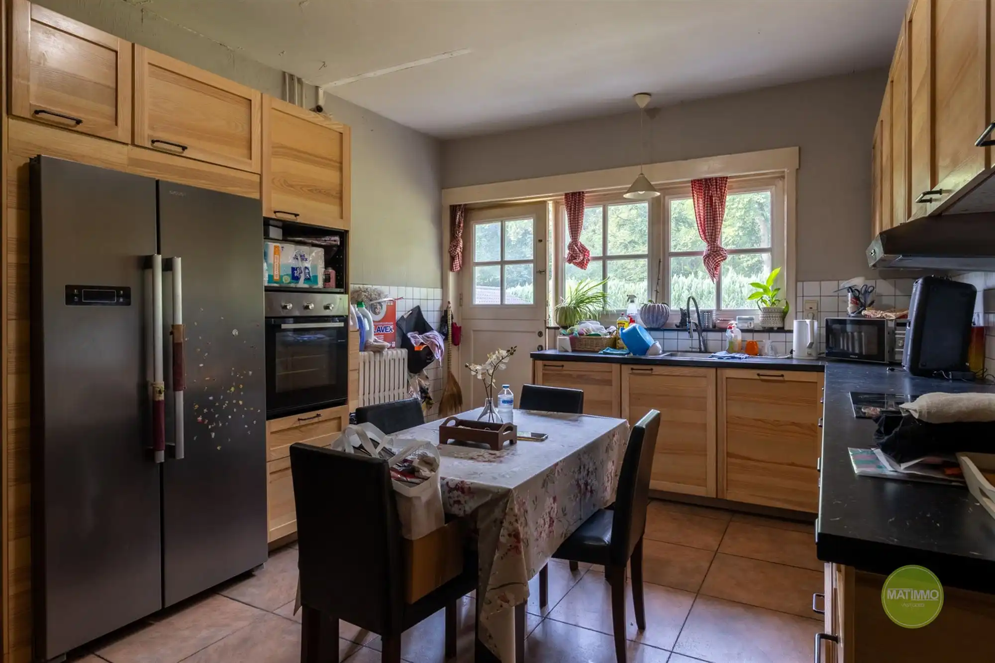 Karaktervolle woning met op royaal perceel in Mol foto 7