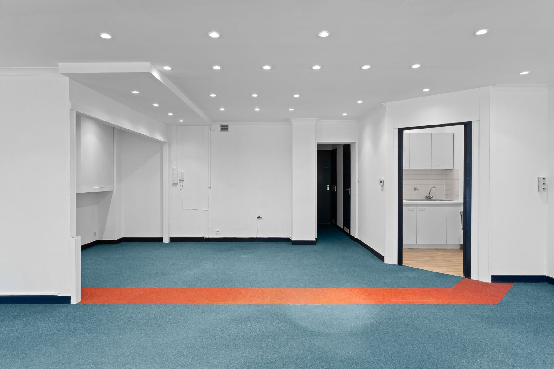 Praktische kantoorruimte op toplocatie in centrum Wetteren! foto 3