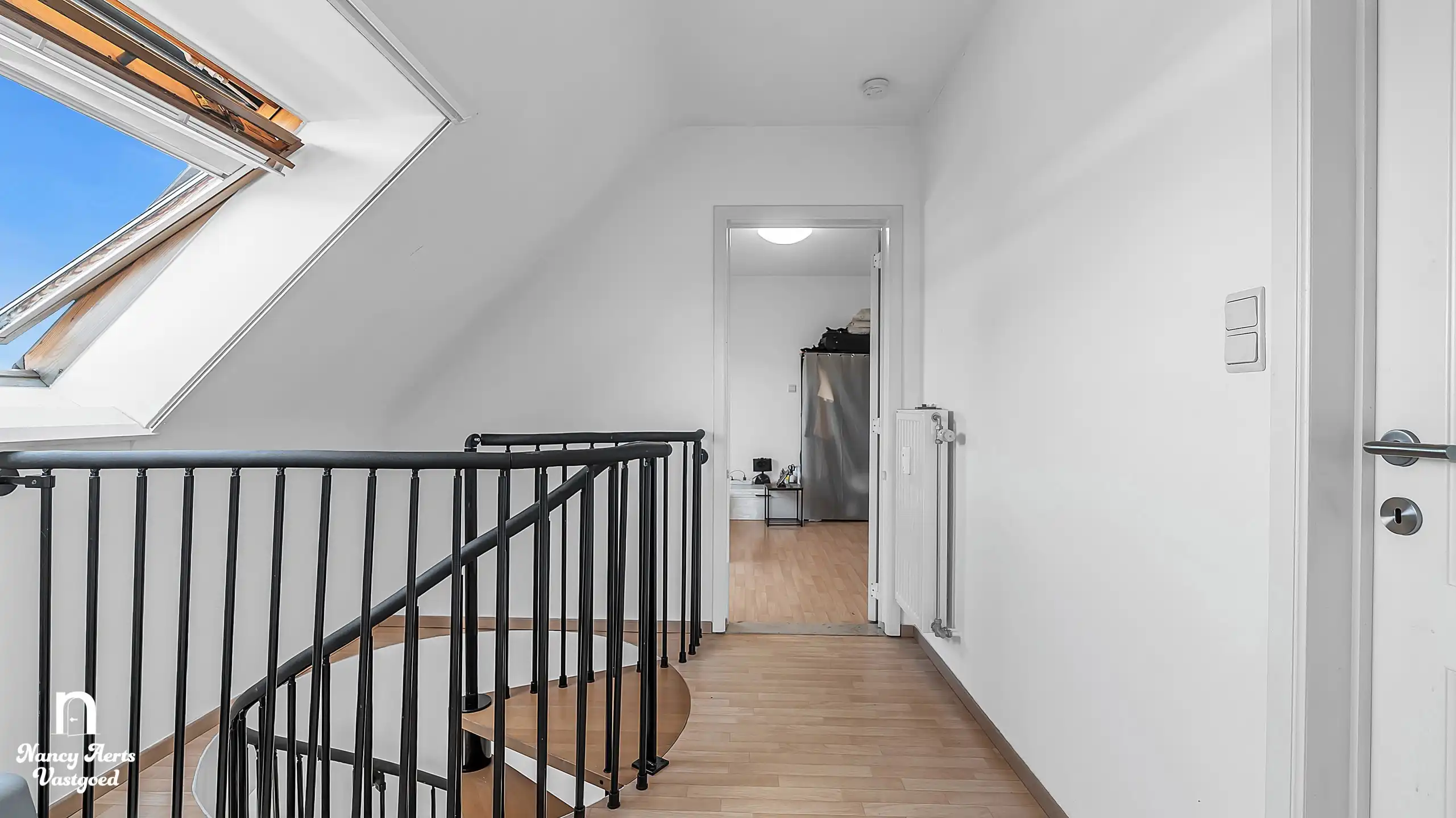 Ruim duplexappartement met terras, garage en topligging foto 21