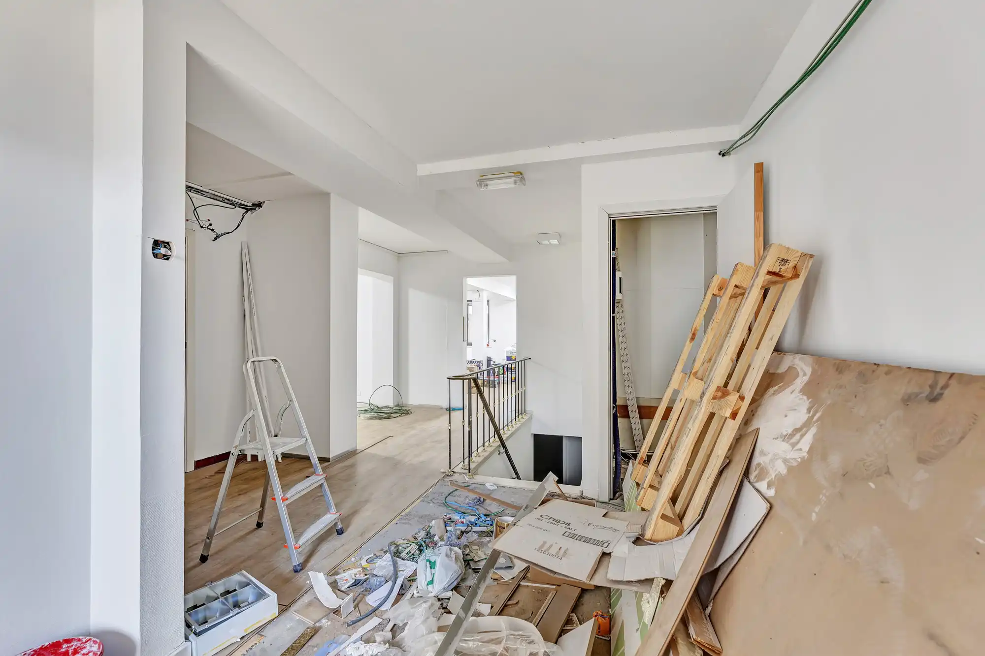 Ruim handelspand met ingebouwde kluis te koop in Moorsel foto 7