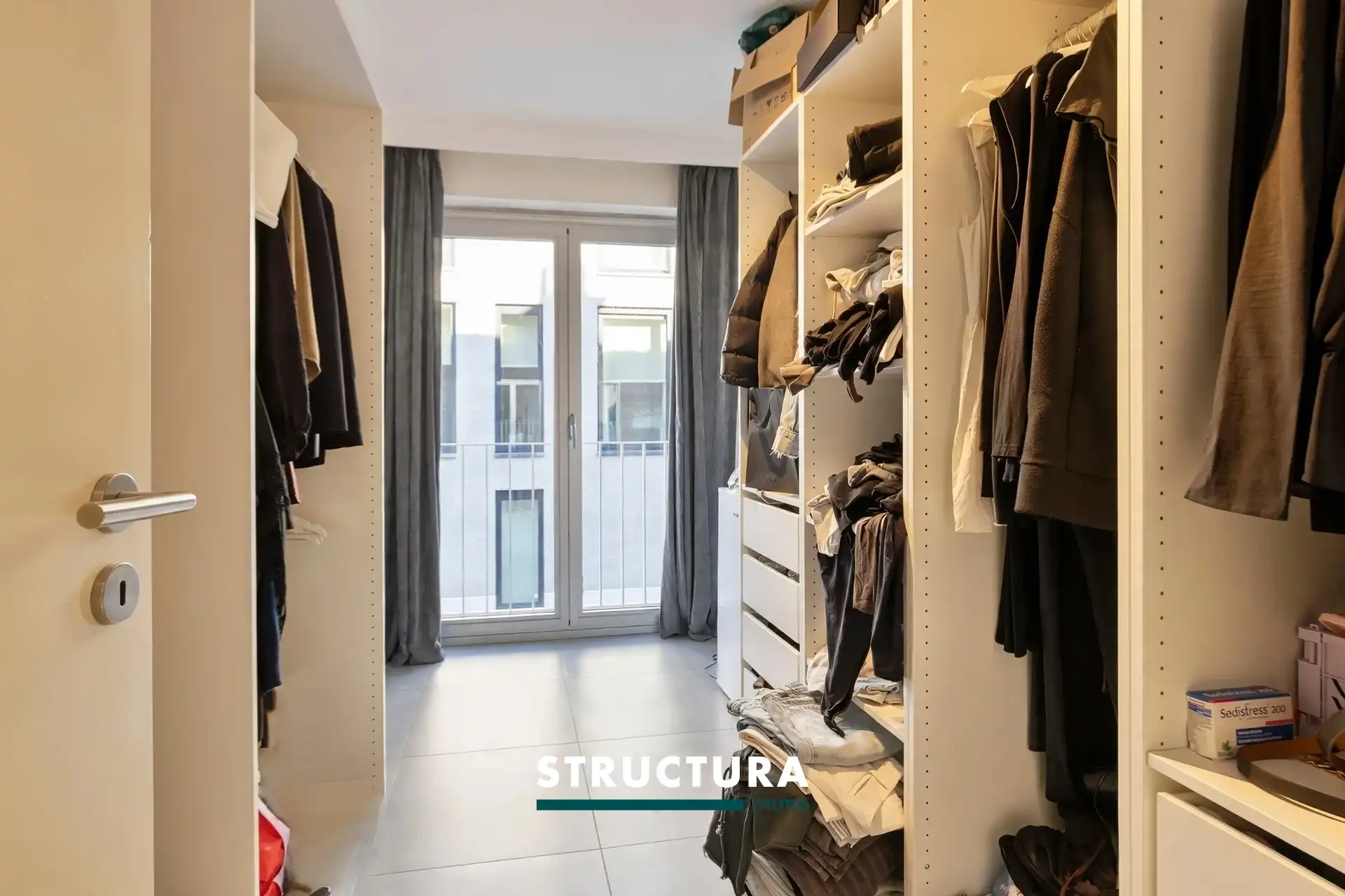 Instapklaar 2-kamerappartement in centrum Meise foto 8
