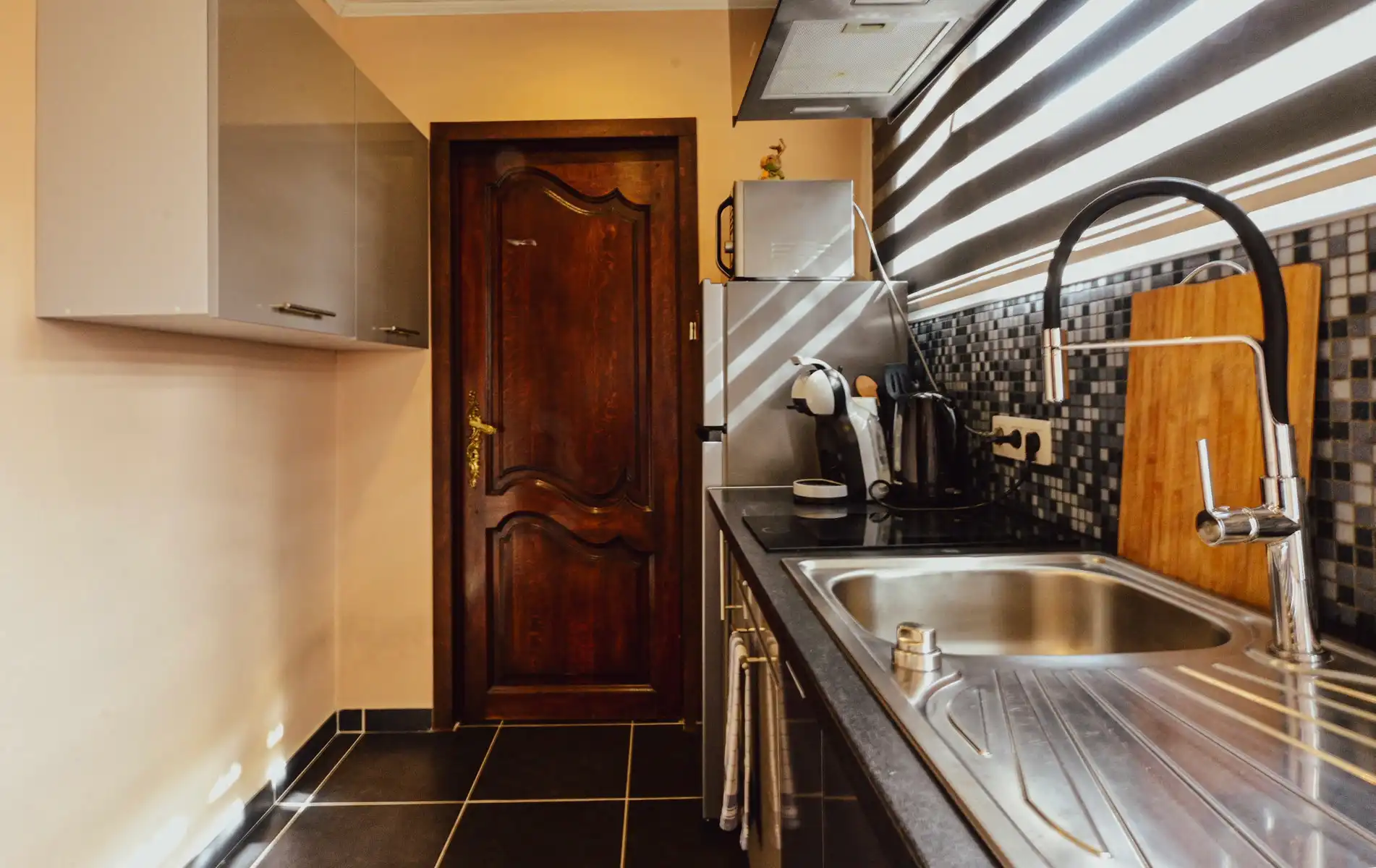 Gezinswoning met extra appartement te Bredene! foto 4