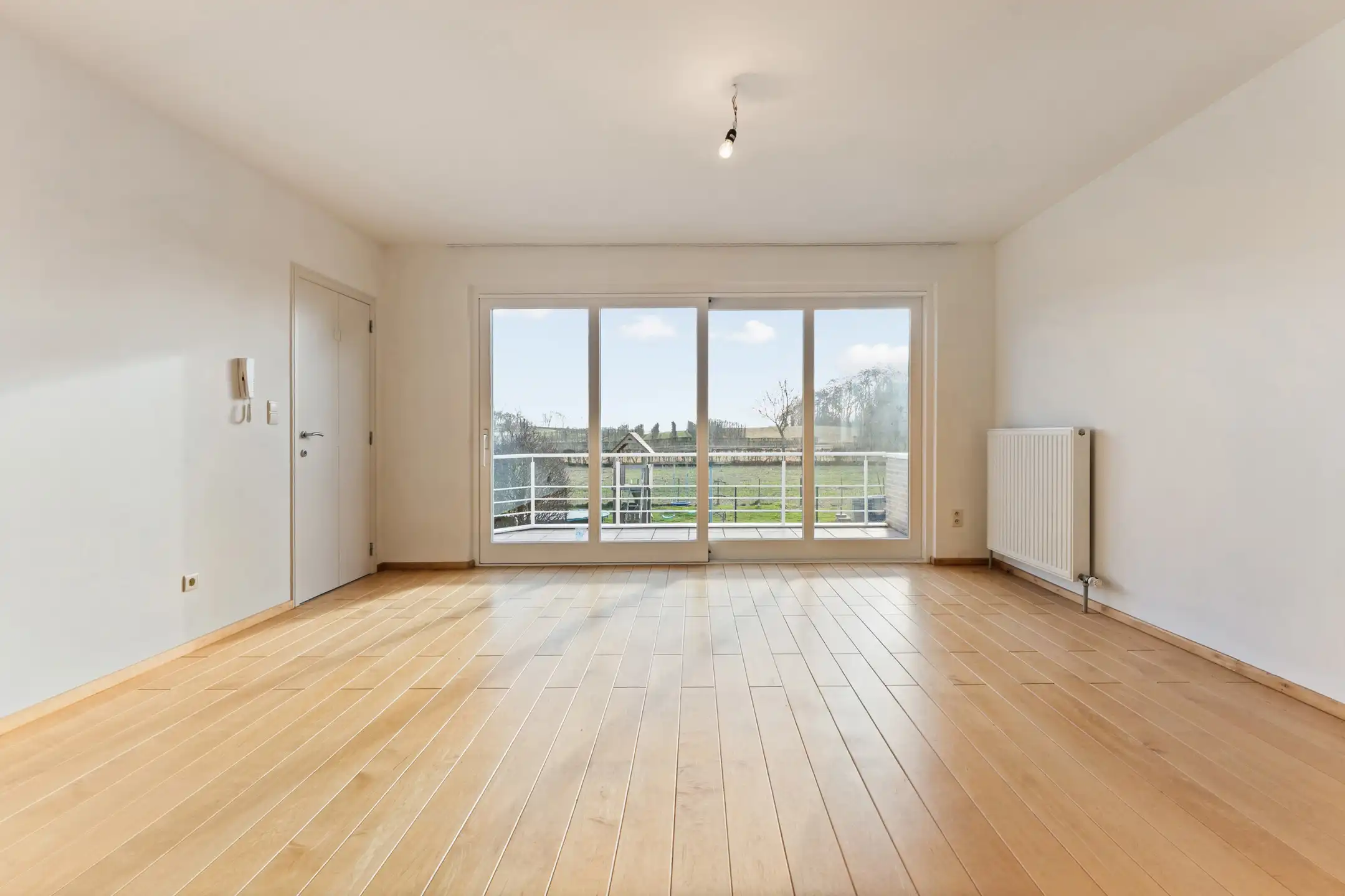 Gelijkvloersapp. met ruime garage te Heukelom foto 4