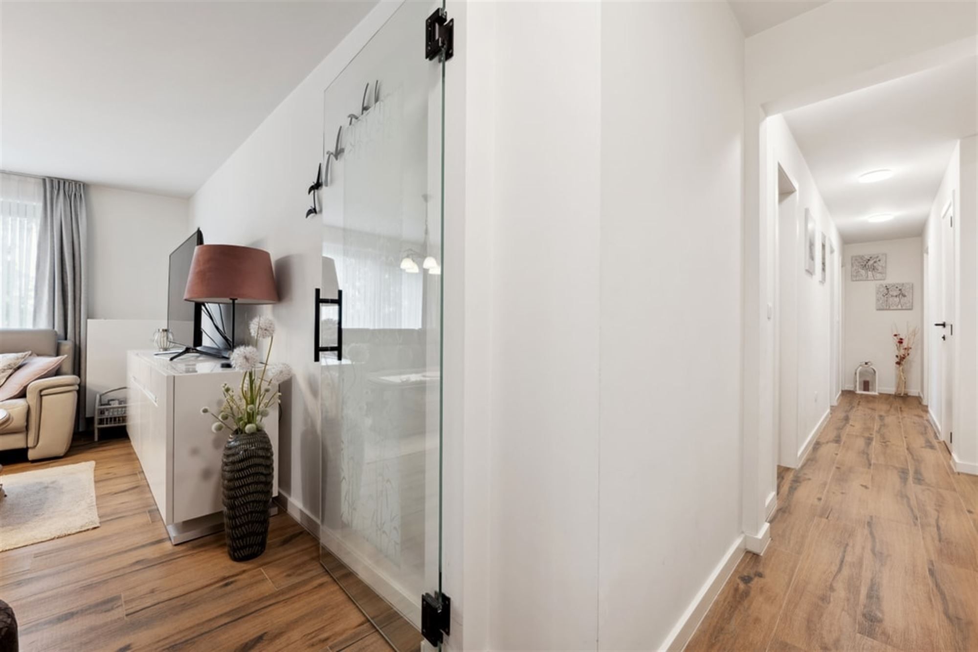 NIEUWBOUWAPPARTEMENT MET 3 SLKS IN HET HARTJE VAN SINT-TRUIDEN  foto 3