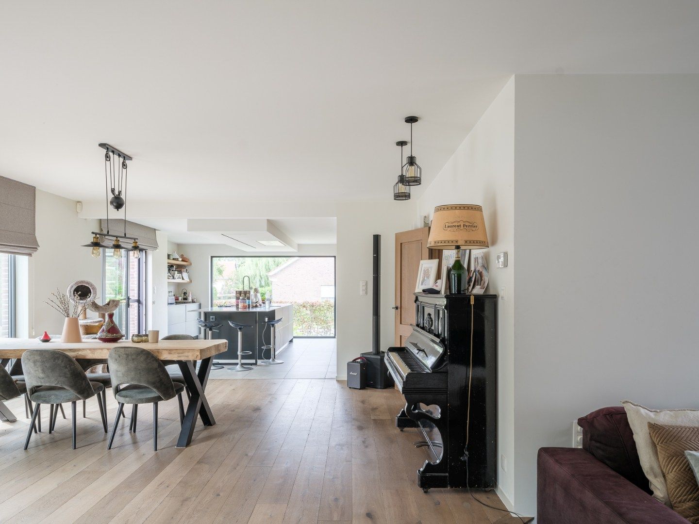 🔑 Instapklaar wonen in het hart van Laarne — stijlvol, ruim en perfect gelegen foto 7