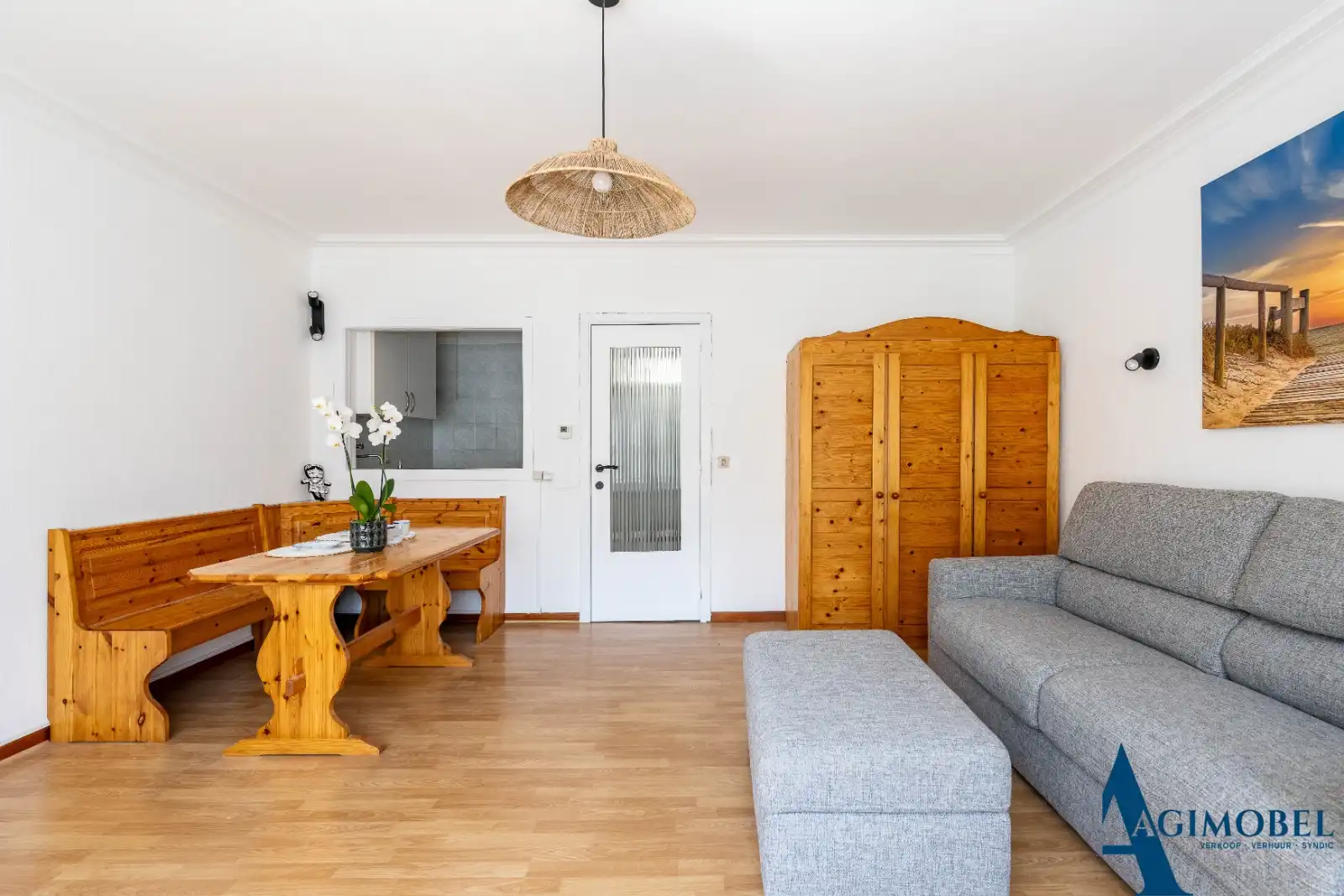 Knus appartement op de eerste verdieping op 25m wandelen van de Zeedijk. foto 5