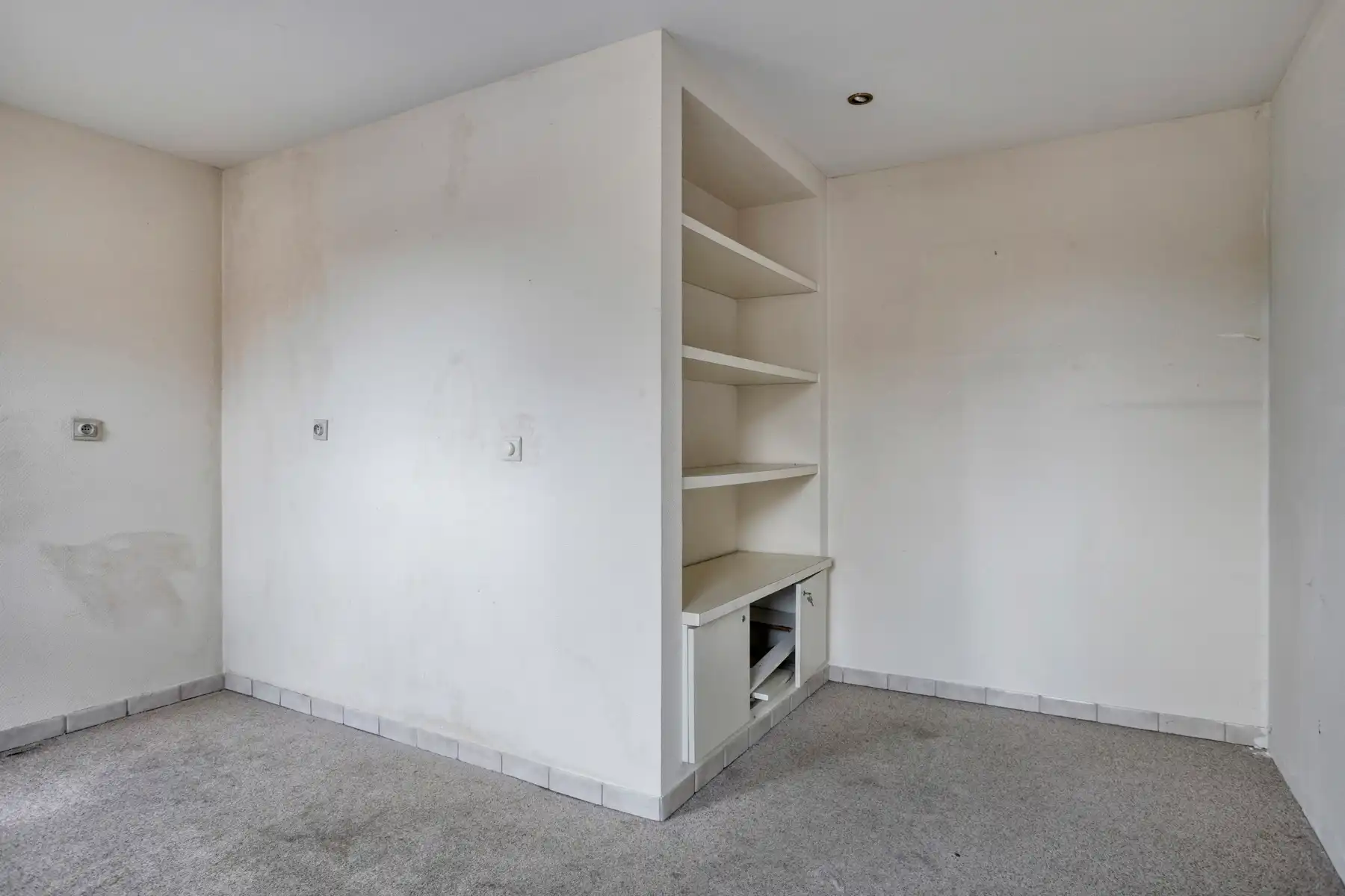 Ruime woning in Meeswijk foto 9