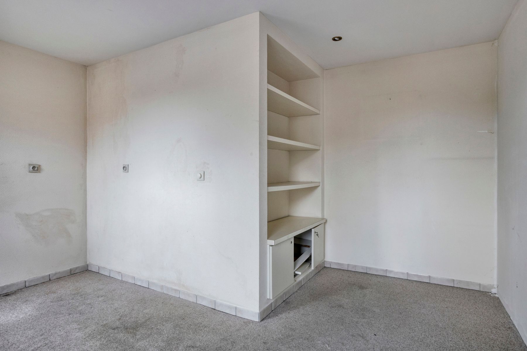 Ruime woning in Meeswijk foto 9