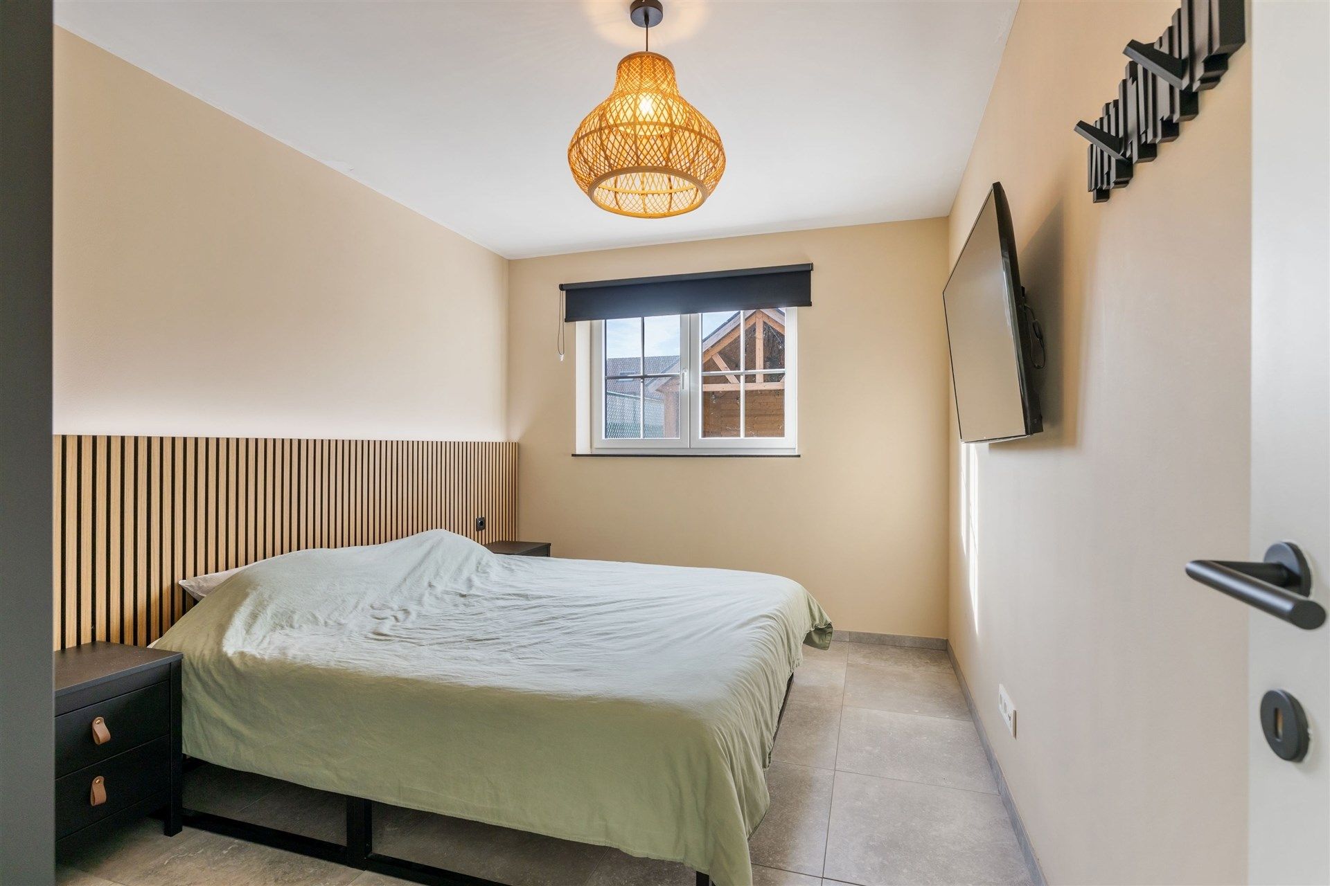 Uitstekend gelegen gelijkvloersappartement met 2 slaapkamers, zonnige tuin en garage (108m²) foto 13