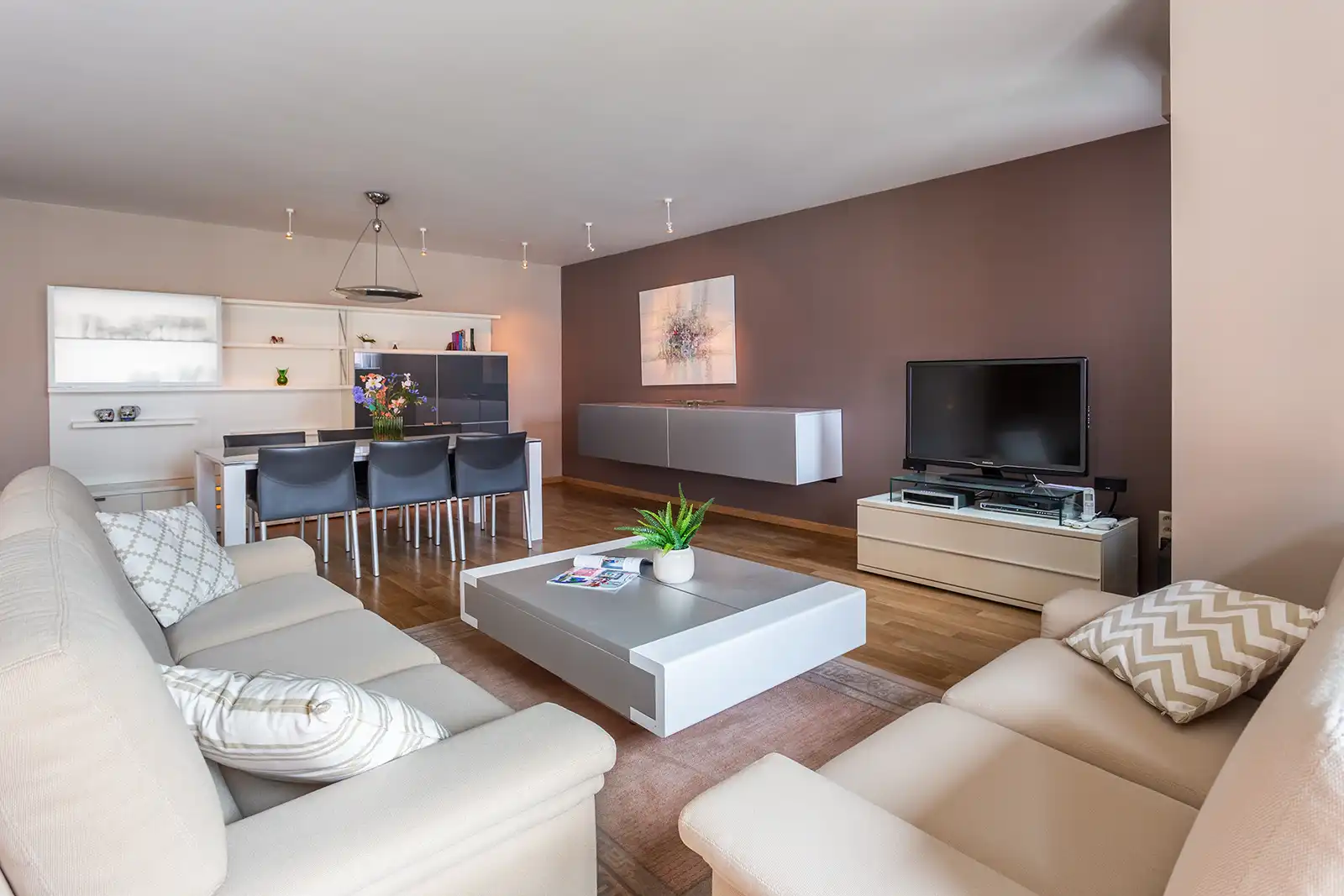 141 m² wooncomfort en twee ruime terrassen foto 5