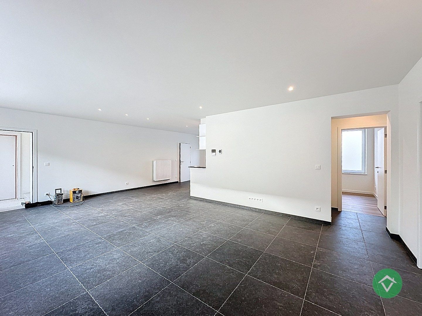 Volledig gerenoveerd gelijkvloers appartement in nostalgische ligging – De Mokker, Koekelare foto 4