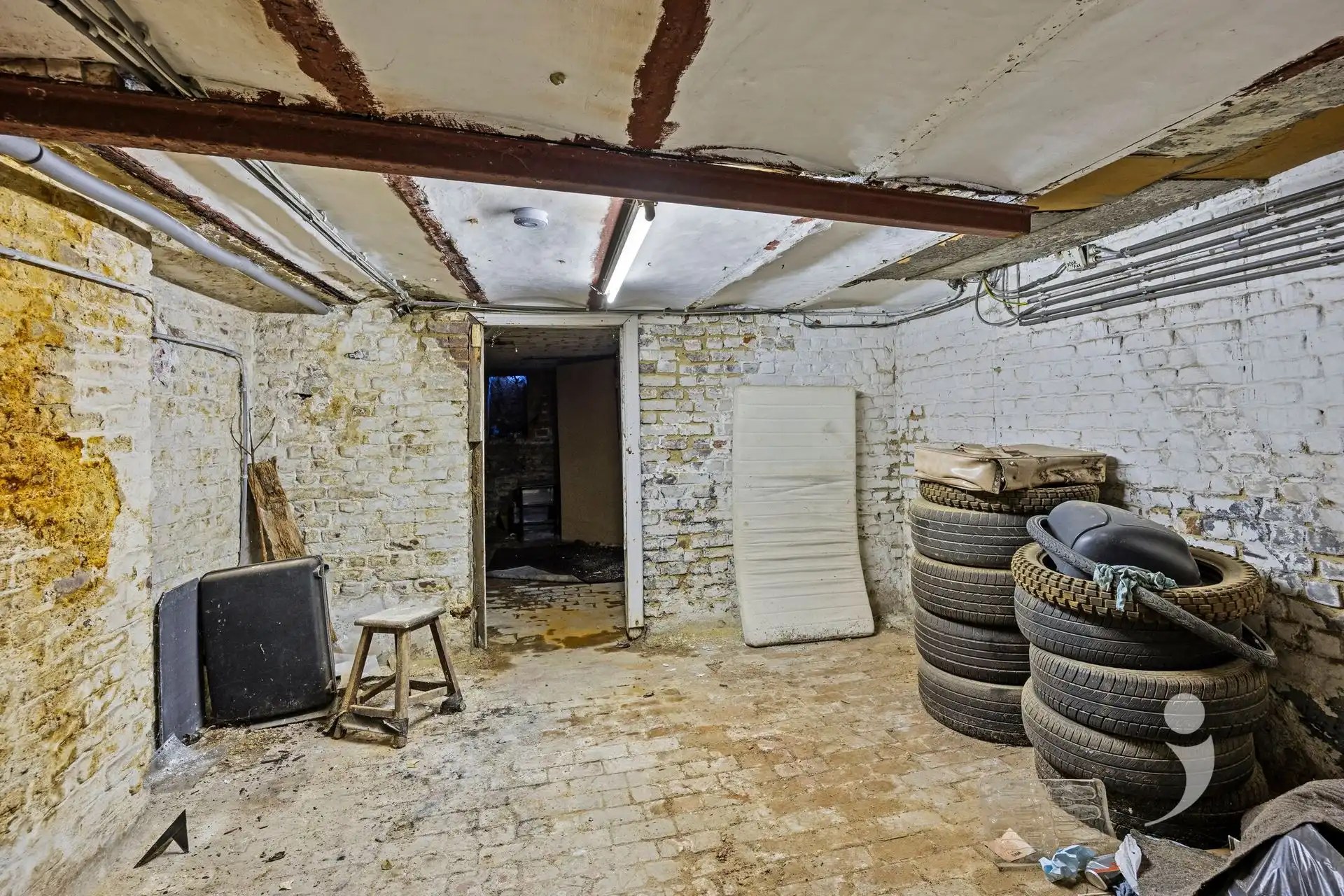 Interessante opbrengsteigendom met drie appartementen foto 30