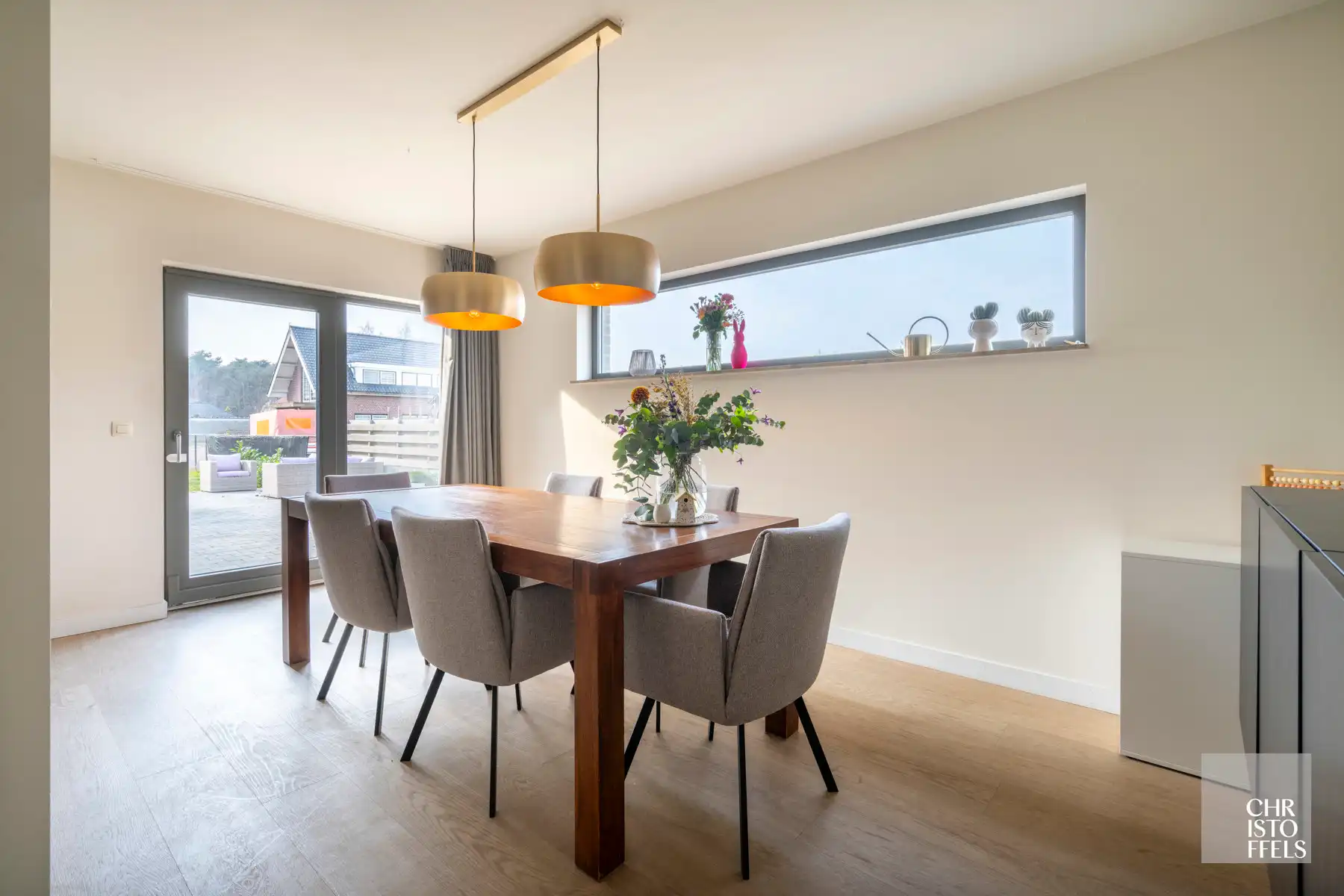 Ruime halfopen woning (203m²) op perceel van 840m² foto 4