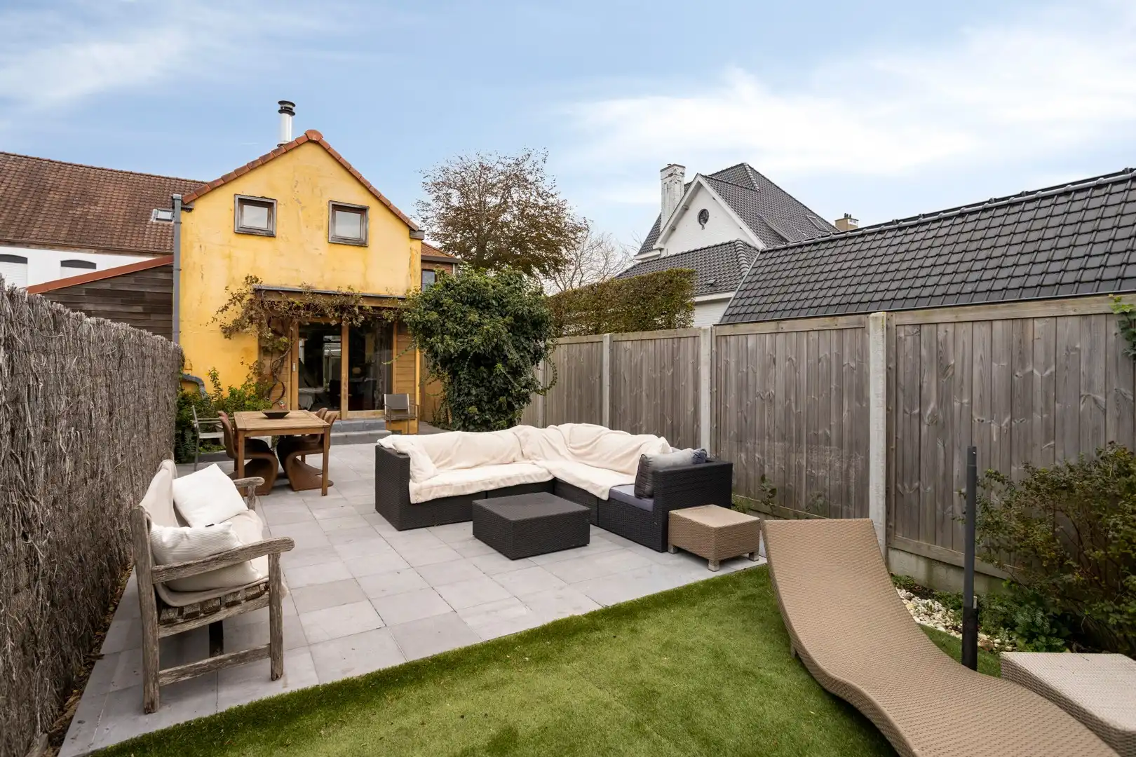 Bijzonder charmante en karaktervolle gerenoveerde woning met 4 slaapkamers, diepe tuin en handelsmogelijkheid foto 13