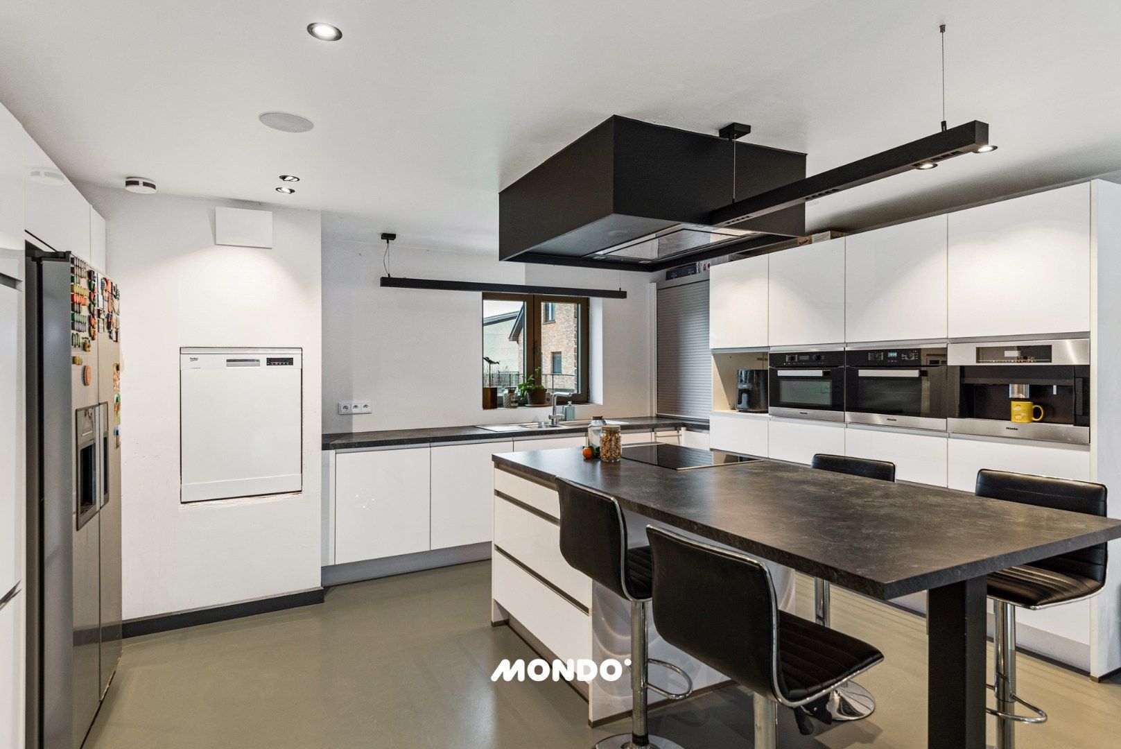 Ruime gezinswoning (5SLK) Meise: met Poolhouse, zwembad en 60m² Opslag/Garage. foto 8