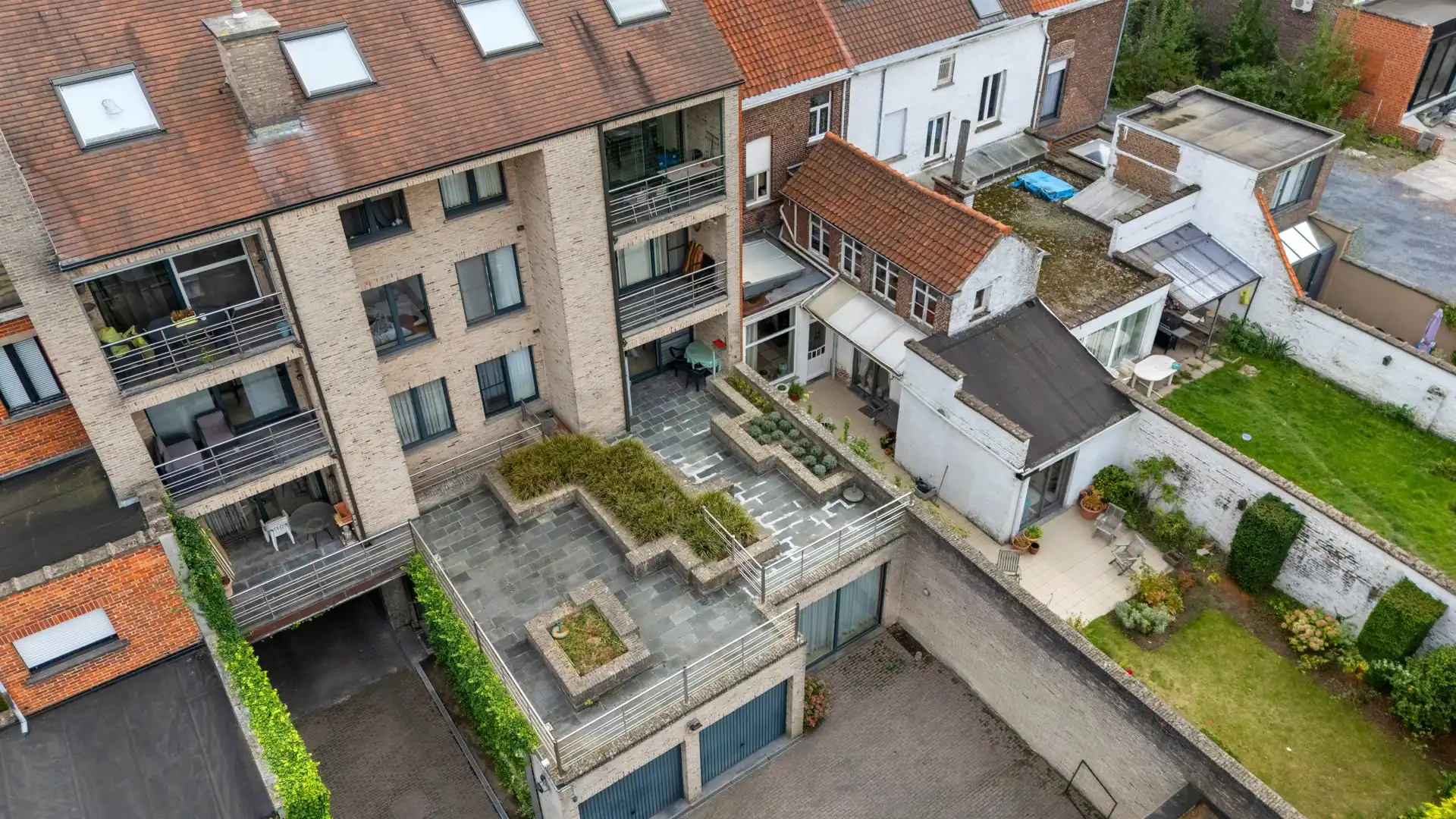 Instapklaar en energiezuinig appartement in hartje Izegem foto 13