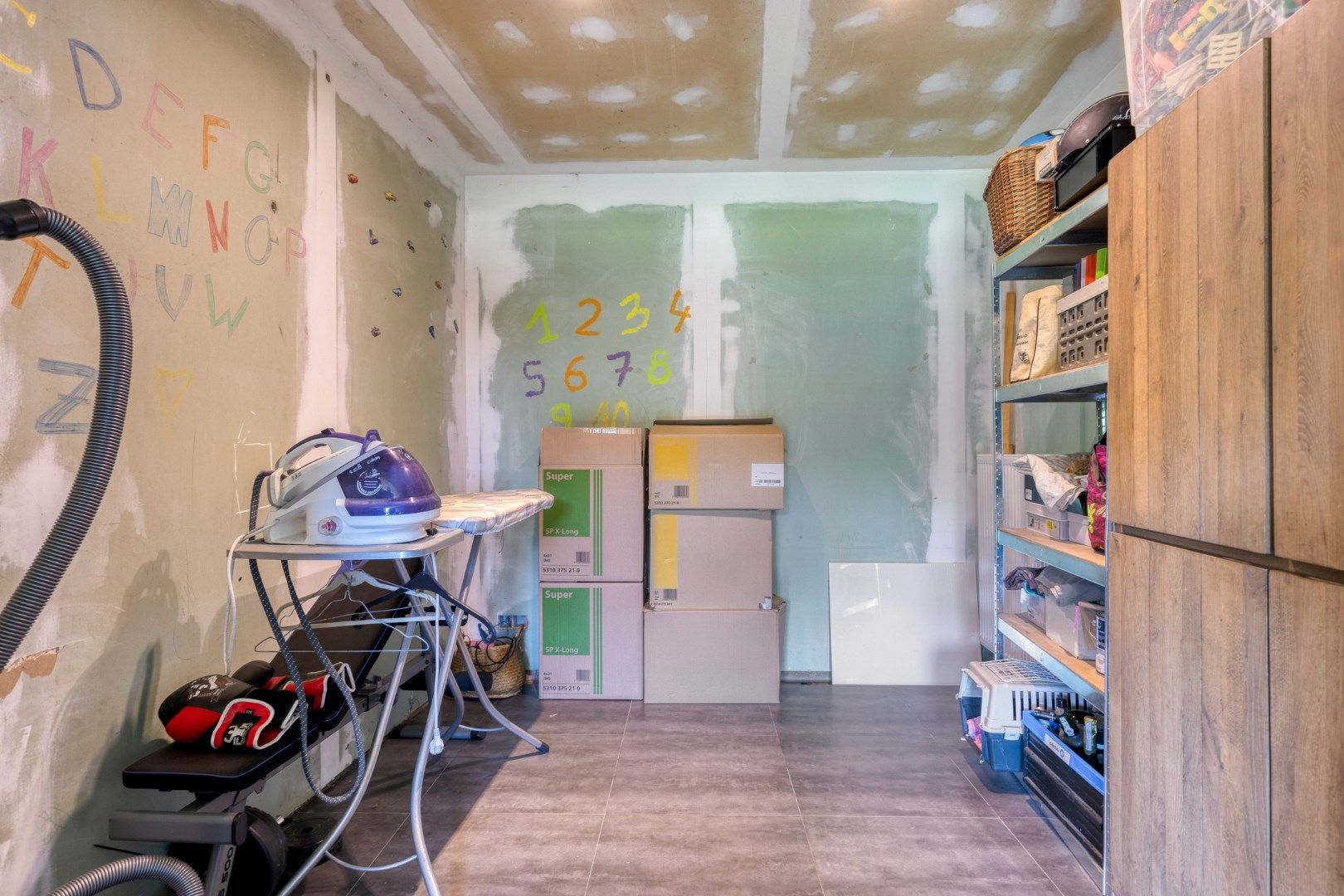  Goed gelegen open bebouwing met 4 slaapkamers en tuin in Kerkom - EPC 540 kWh/m² - bewoonbare oppervlakte 238  m²  foto 17