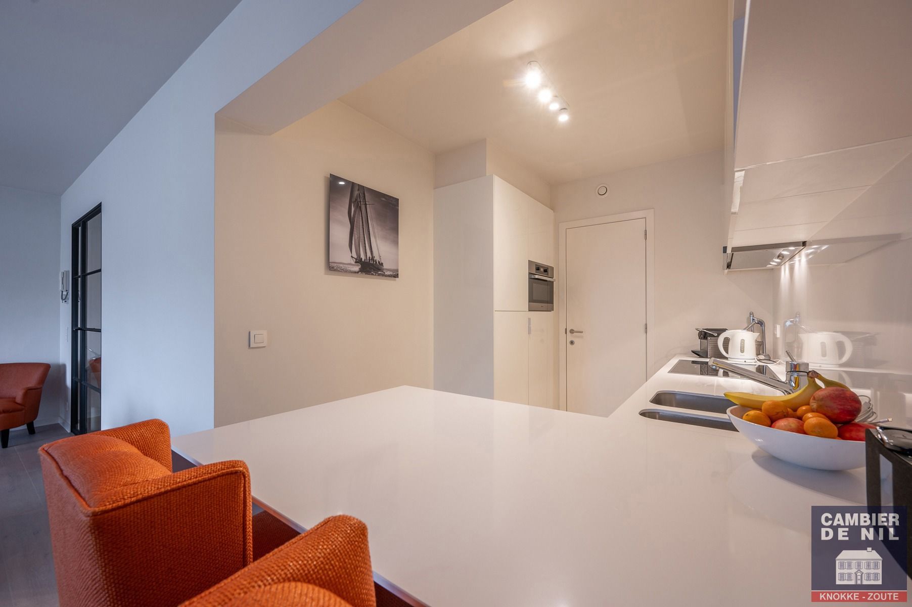 Prachtig, gemeubeld appartement in standingvolle residentie, op de Kustlaan, met open zicht foto 8