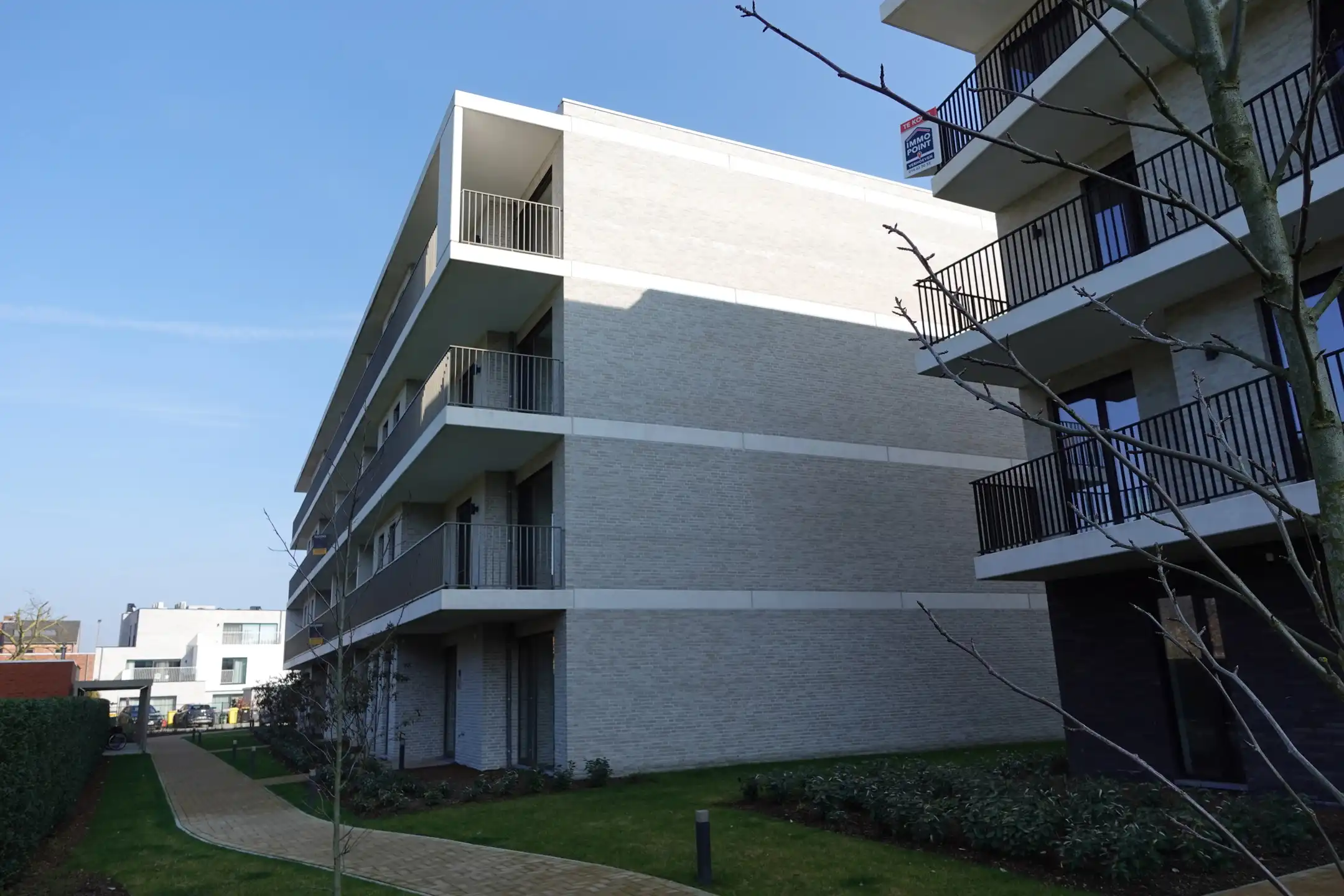 Knap energiezuinig appartement met tof terras foto 9