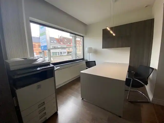 Kantoorgebouw / handelsruimte van 200 m² nabij de Corda Campus foto 7