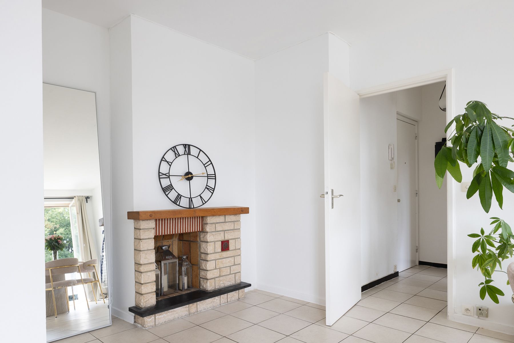 Instapklaar appartement met terras  foto 4