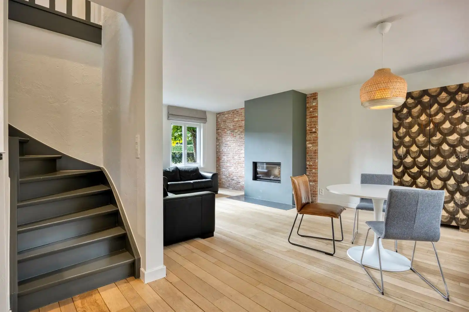 Prachtige open bebouwing met 3 slaapkamers, bureau en ruime tuin op toplocatie te Lint foto 4