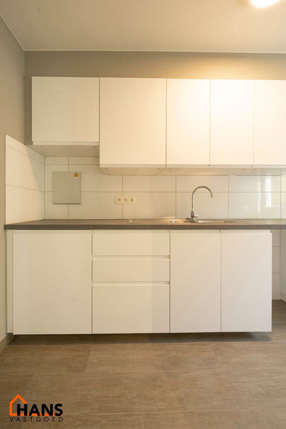 Gerenoveerd gelijkvloersappartement met tuin. foto 5