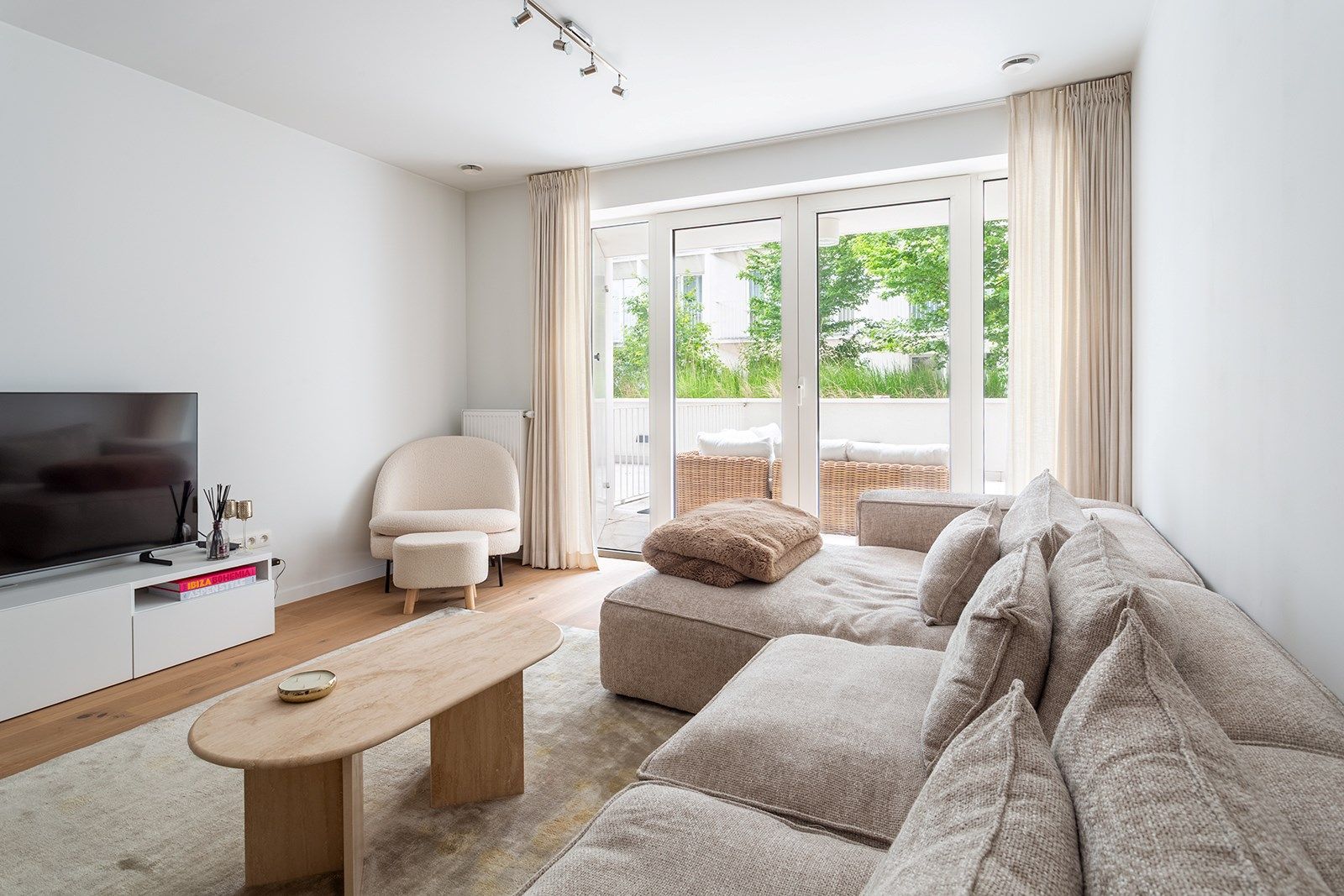 Stijlvol wonen in hartje Cadix met parkzicht foto 2