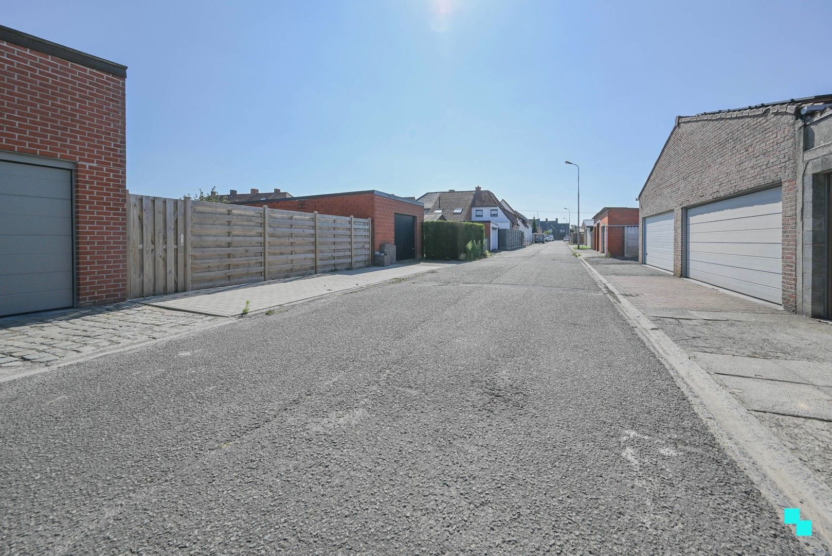 Stadswoning in Waregem met tuin en uitweg foto 19