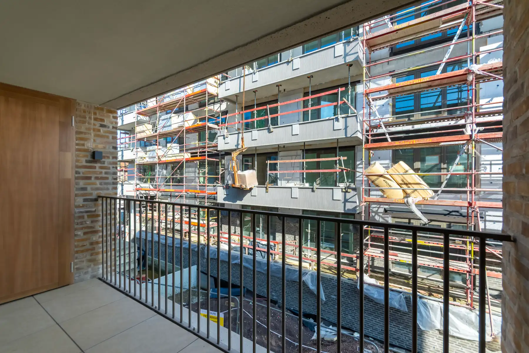 Rustig en comfortabel 1slpk appt. met terras foto 6