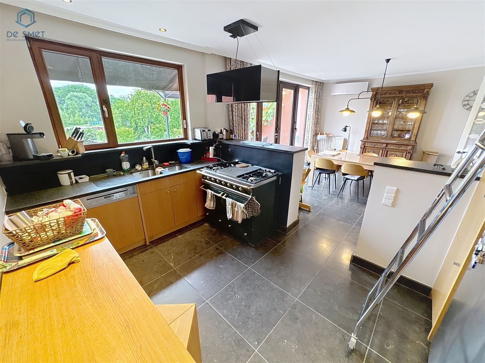 Luxe afgewerkte woning met 5 slaapkamers, lift en prachtig zicht op de jachthaven van Geraardsbergen foto 4