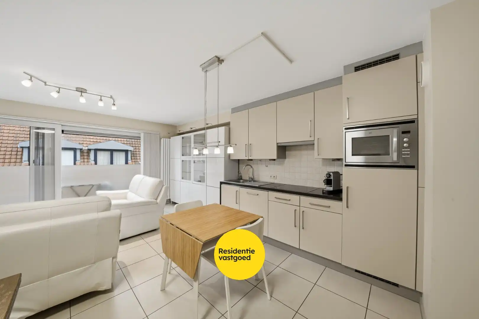 Instapklaar duplexappartement met 2 slaapkamers in Bredene Duinen foto 3