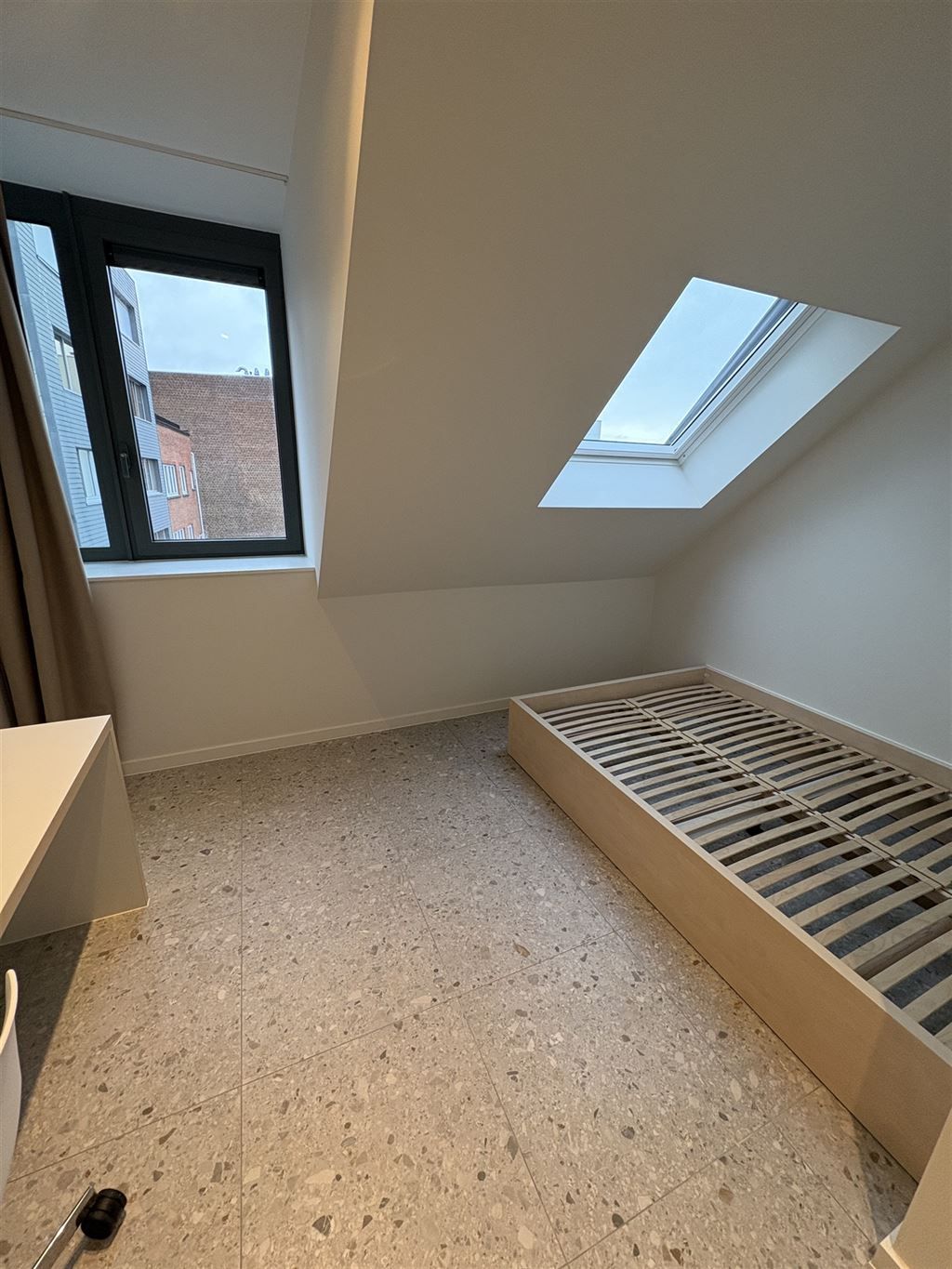 Prachtige hoogwaardige nieuwbouw studentenkamer in hartje Leuven. foto {{pictureIndex}}