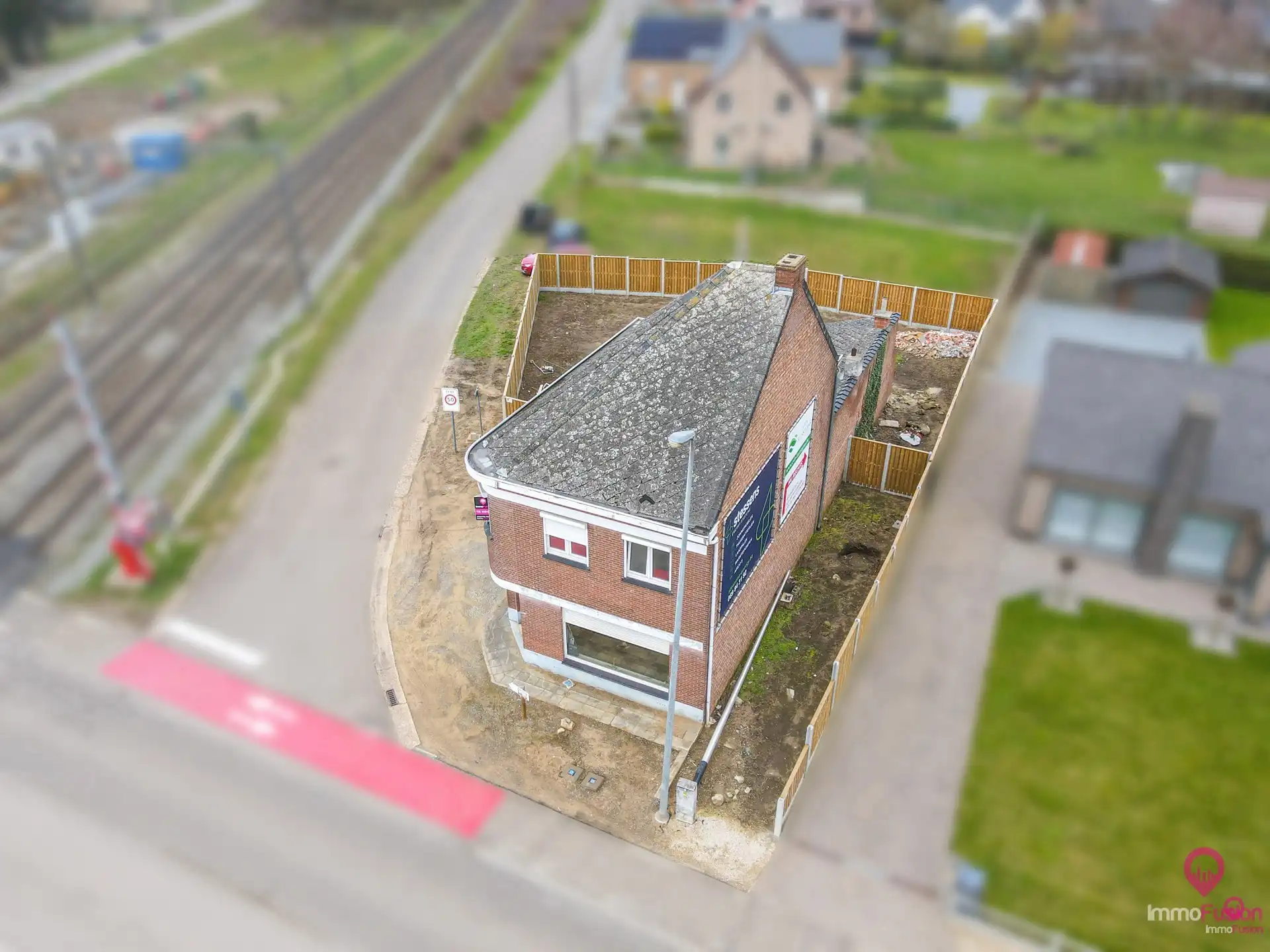 Uniek renovatieproject op centrale ligging met grote tuin! foto 21