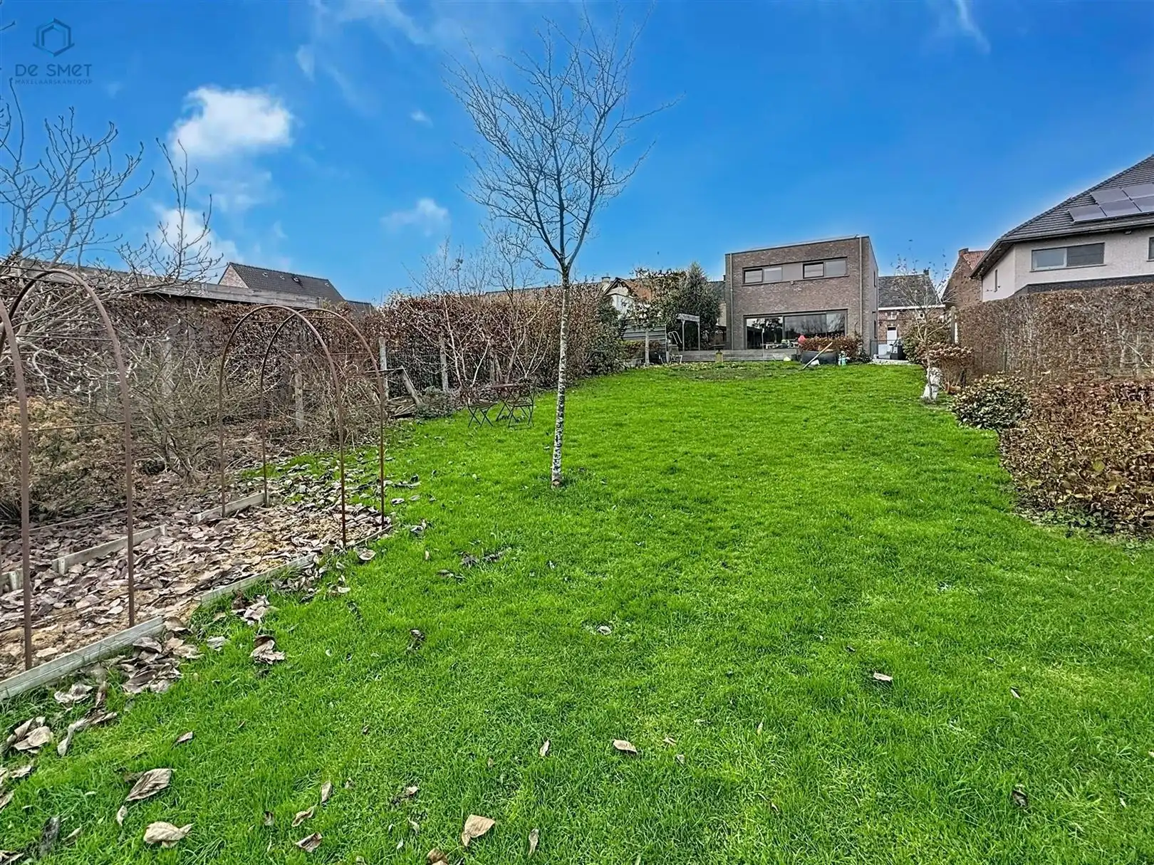 Instapklare moderne villa met 4 slaapkamers, zwembad en ruime tuin foto 22