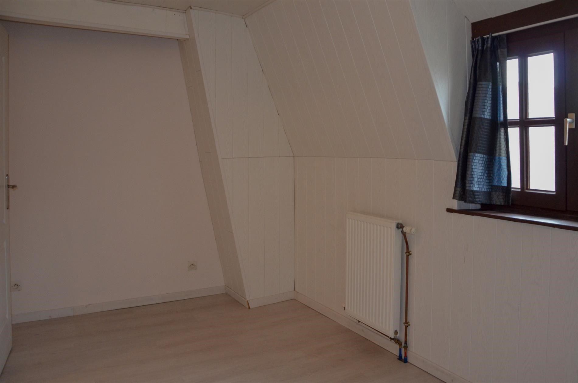 Hoekwoning met 2 slaapkamers en koertje. foto 12
