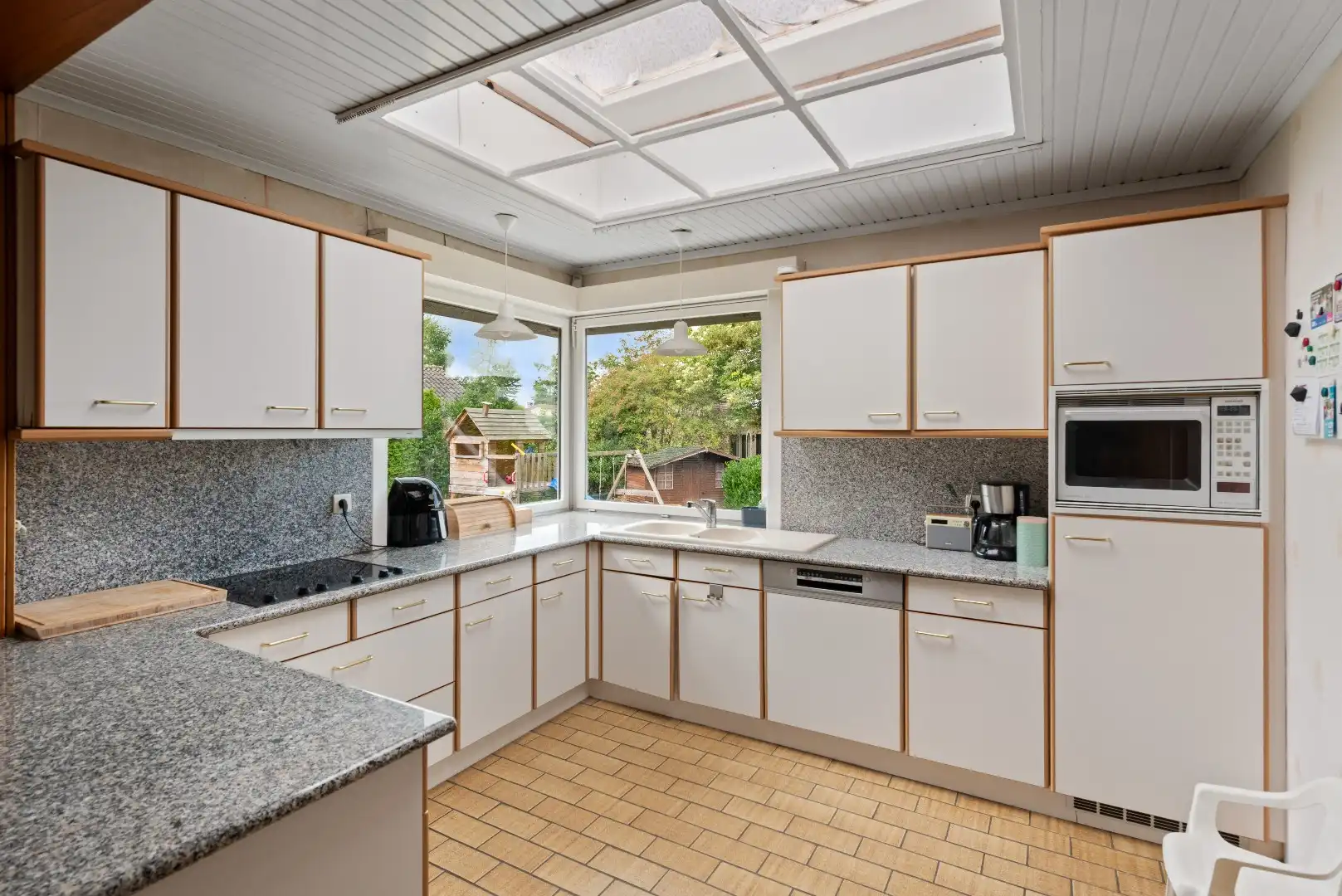 Zeer gunstig gelegen bungalow met 3 slaapkamers op 12a 15ca foto 12