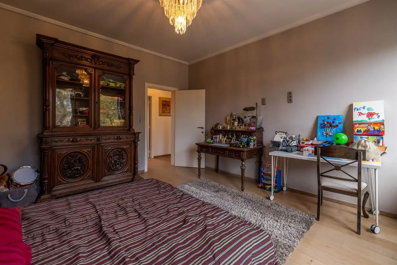 Bauhaus stijl '60, panoramisch zicht op Basiliek foto 43