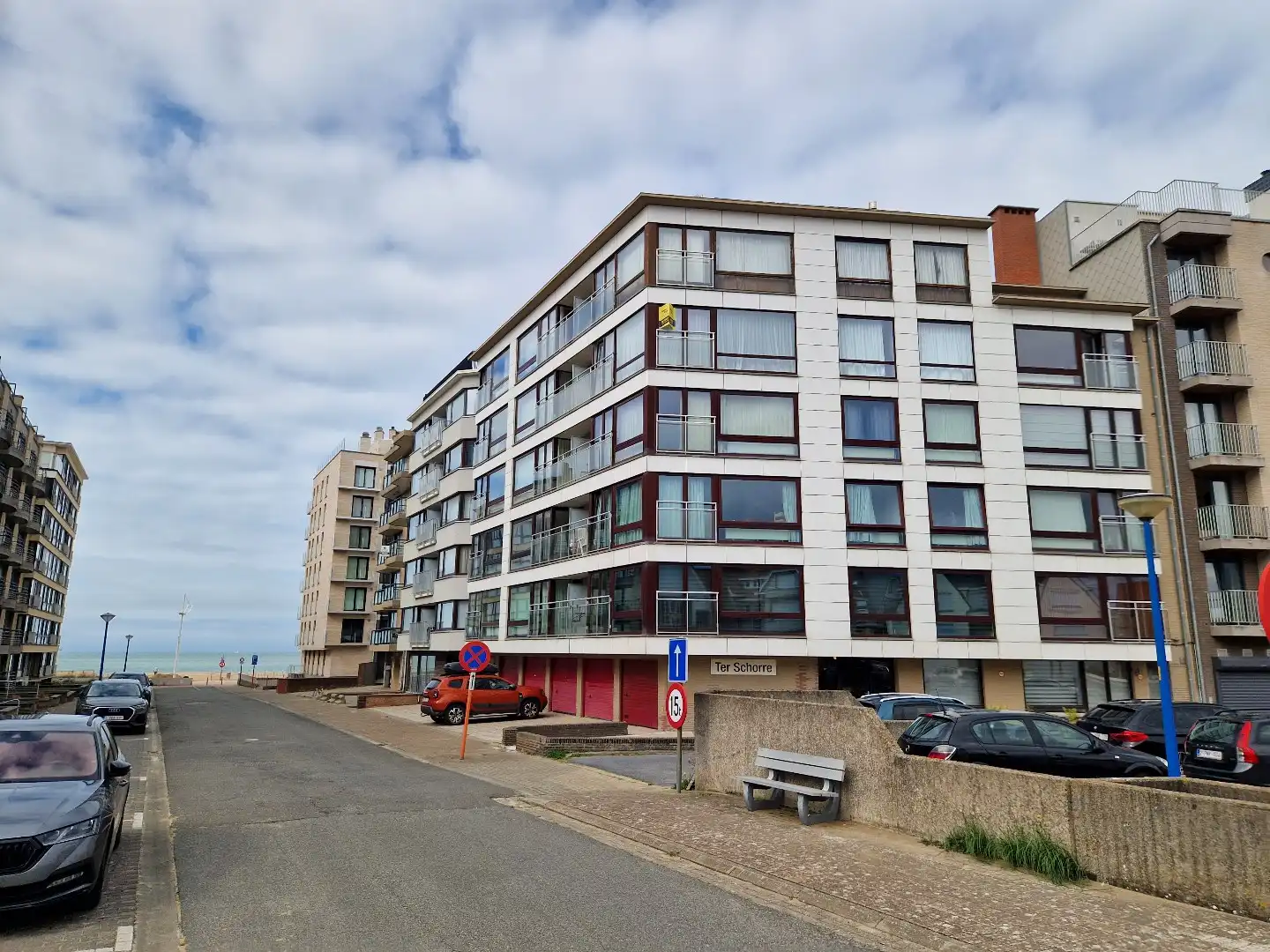 Stijlvol gerenoveerd appartement met zijdelings zeezicht te Koksijde! foto 15